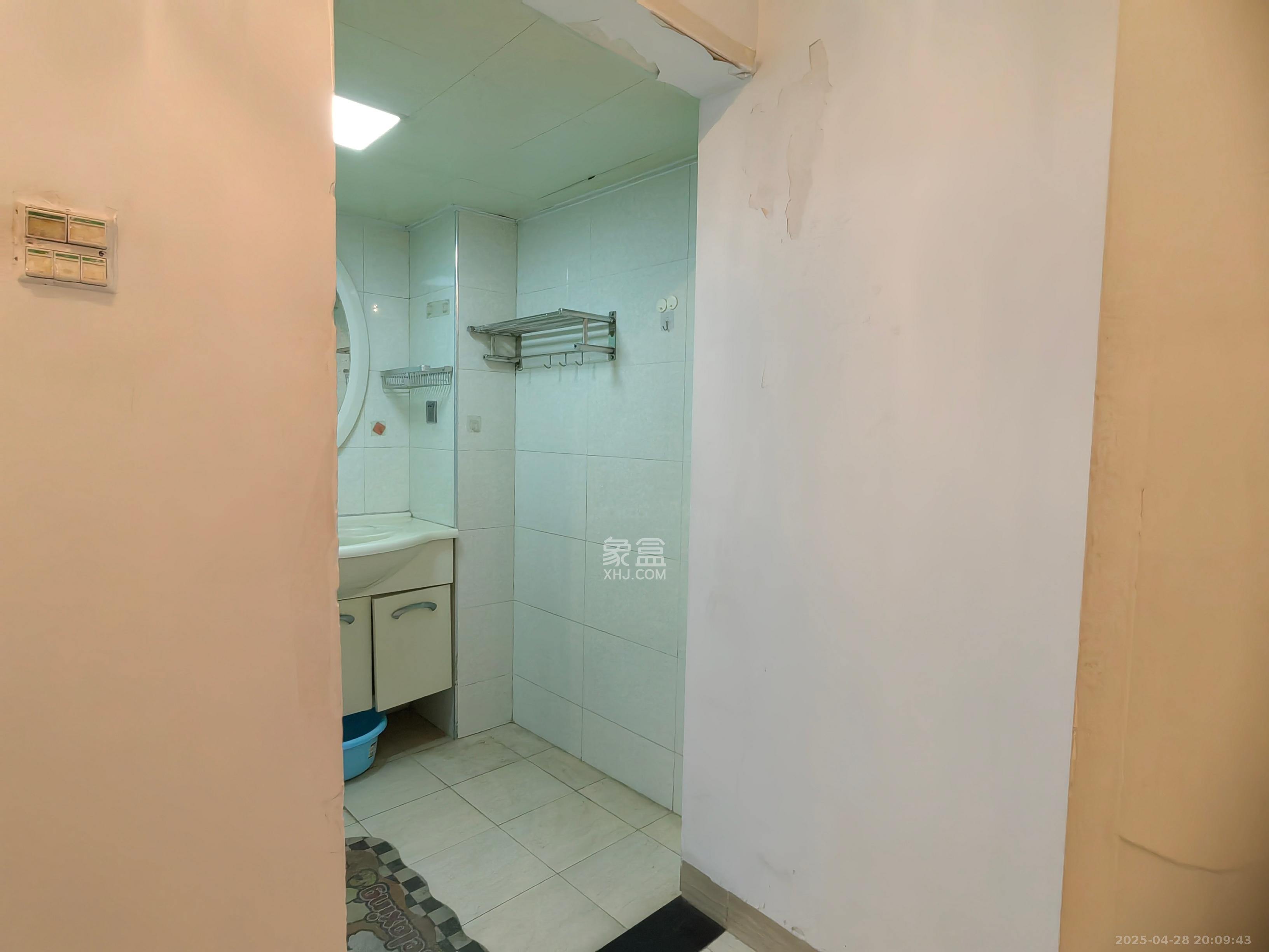 东玺门  2室2厅1卫   2600.00元/月室内图