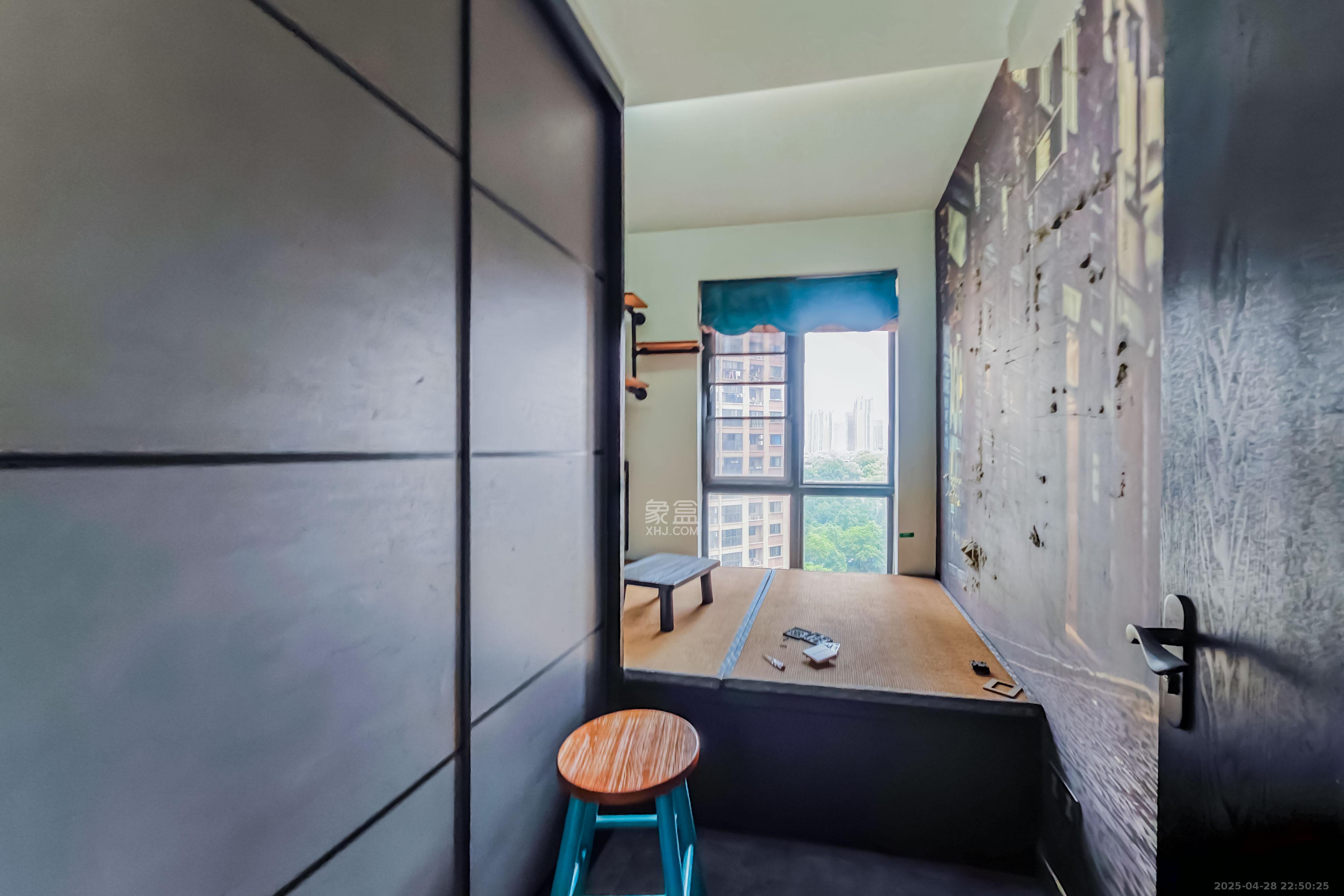 融科东南海  2室1厅1卫    56.0万卧室