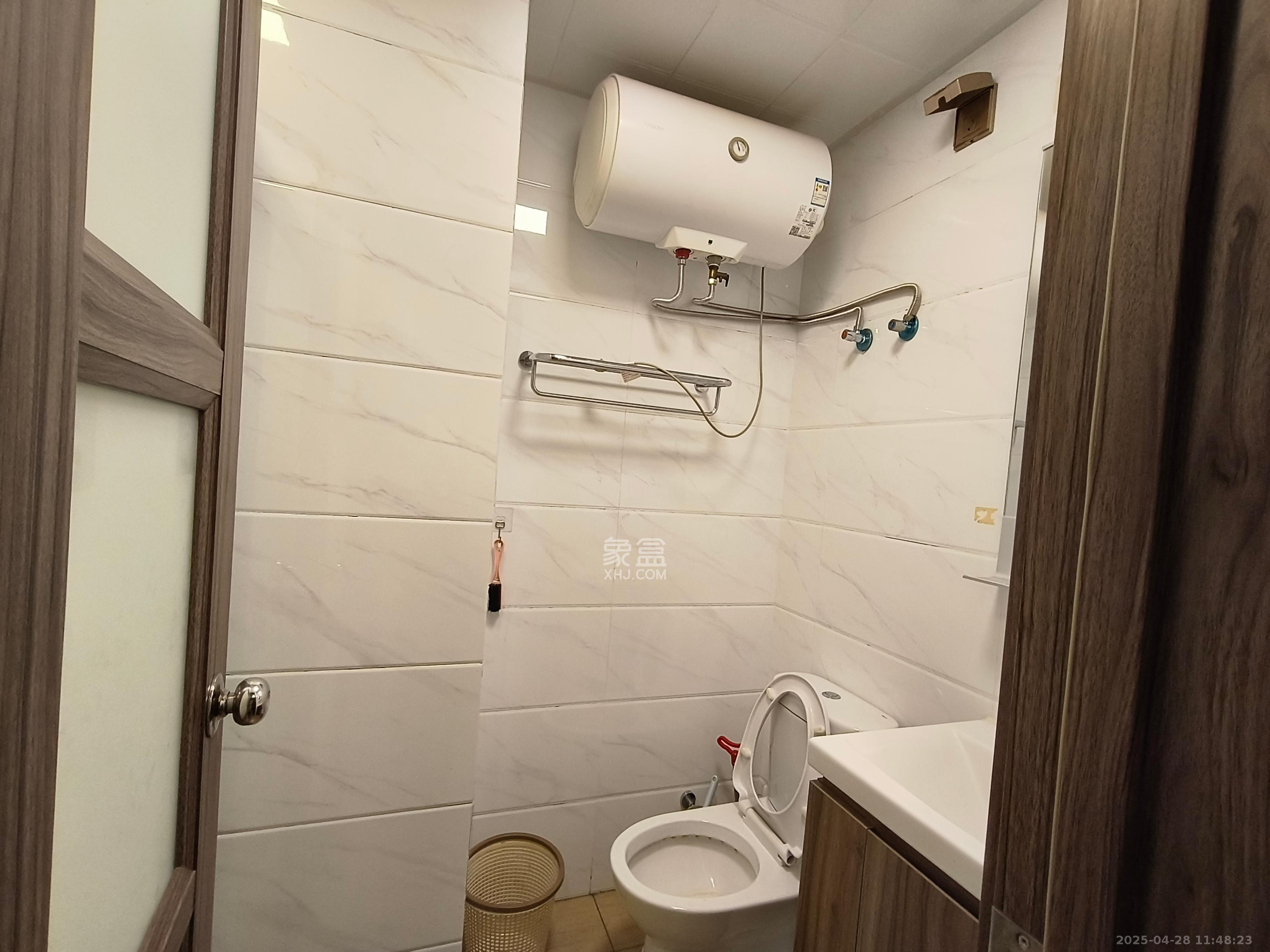 碧桂园星城首府  2室1厅1卫    1400.0元/月 碧桂园星城首府  2室1厅1卫    1400.0元/月室内图