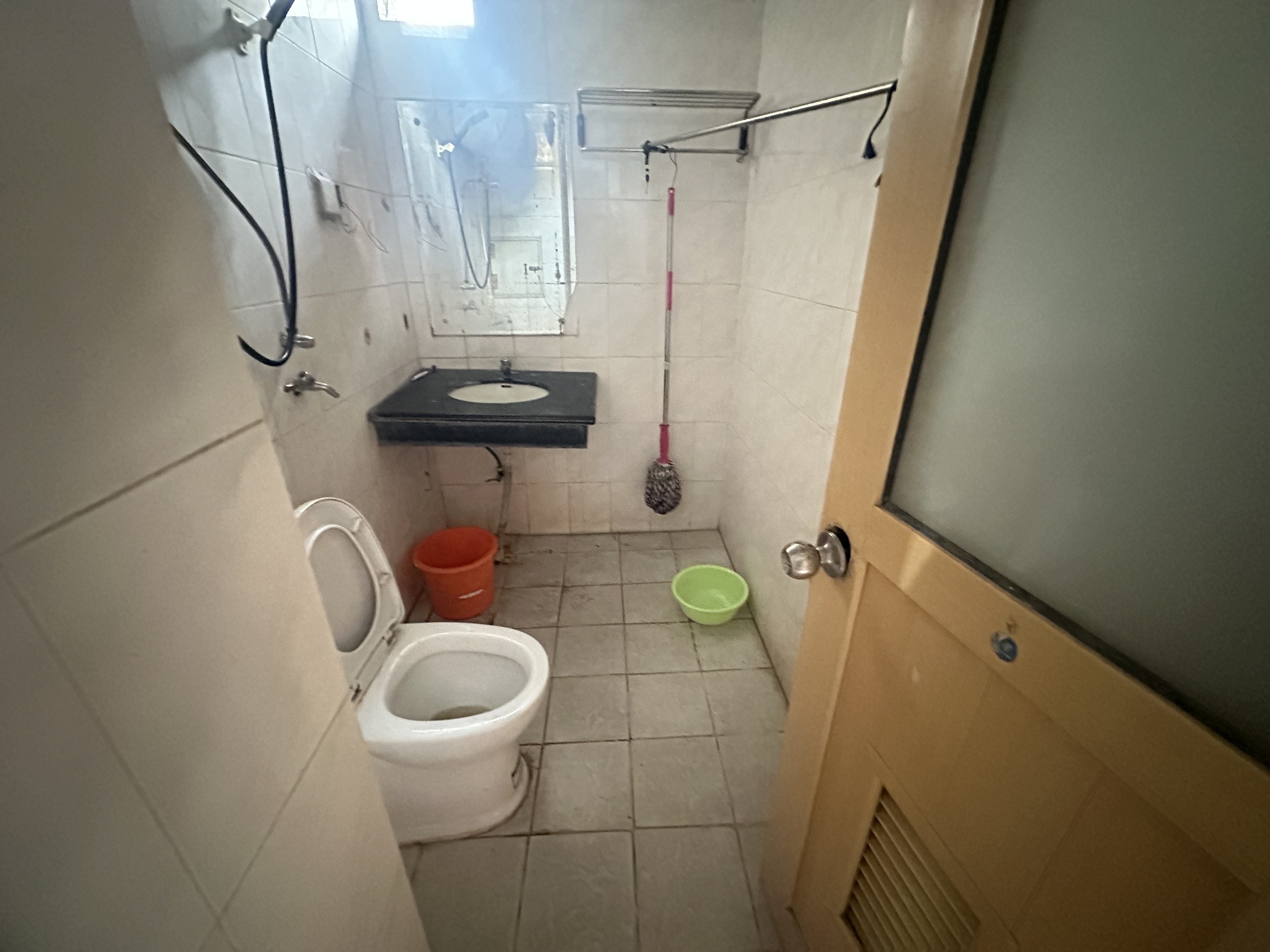 富祥花园(海甸岛二东路59号) 2室2厅1卫 80.0万 富祥花园(海甸岛二东路59号) 2室2厅1卫 80.0万客厅