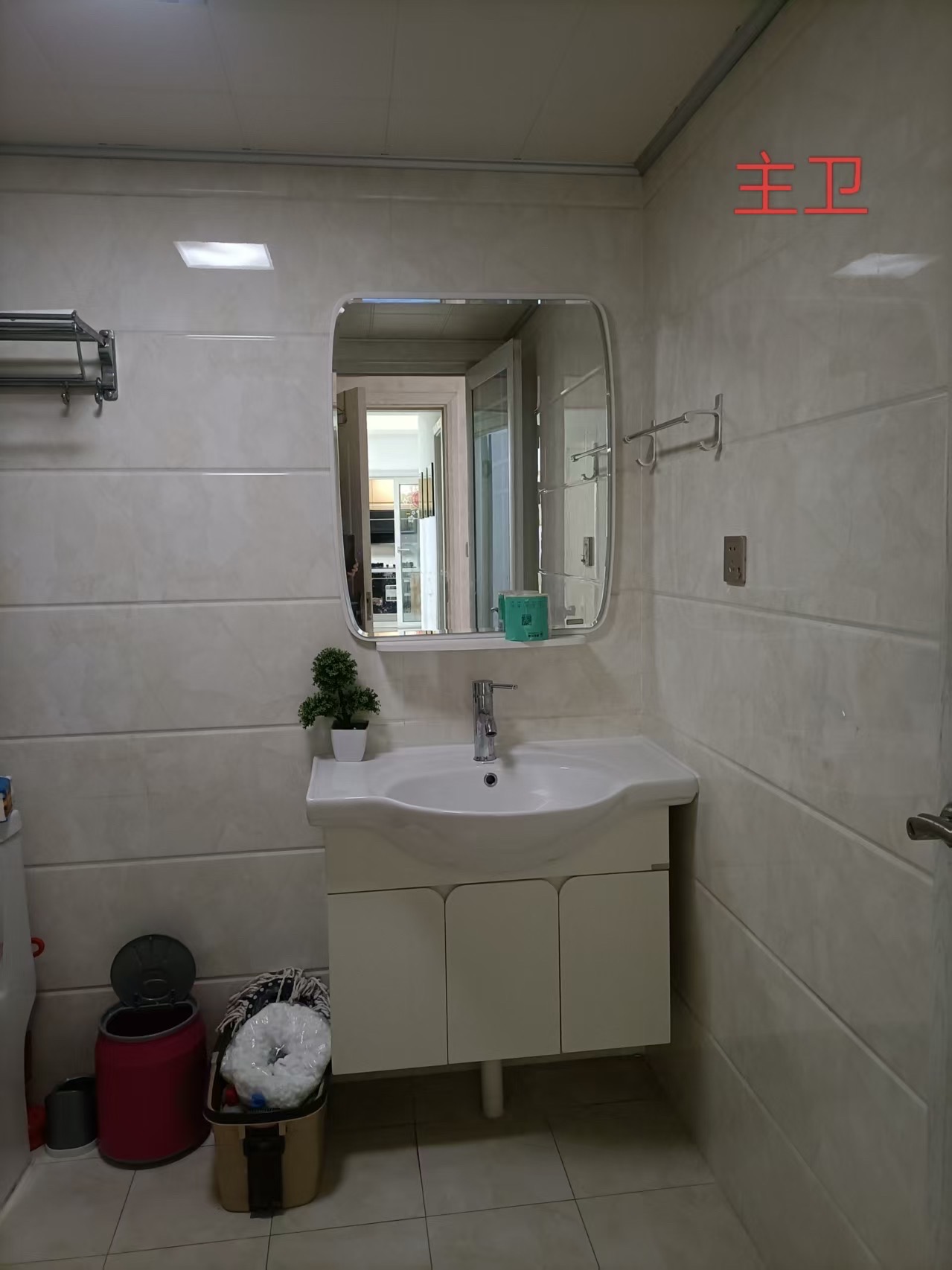 中泰峰境  3室2厅2卫   2500.00元/月室内图