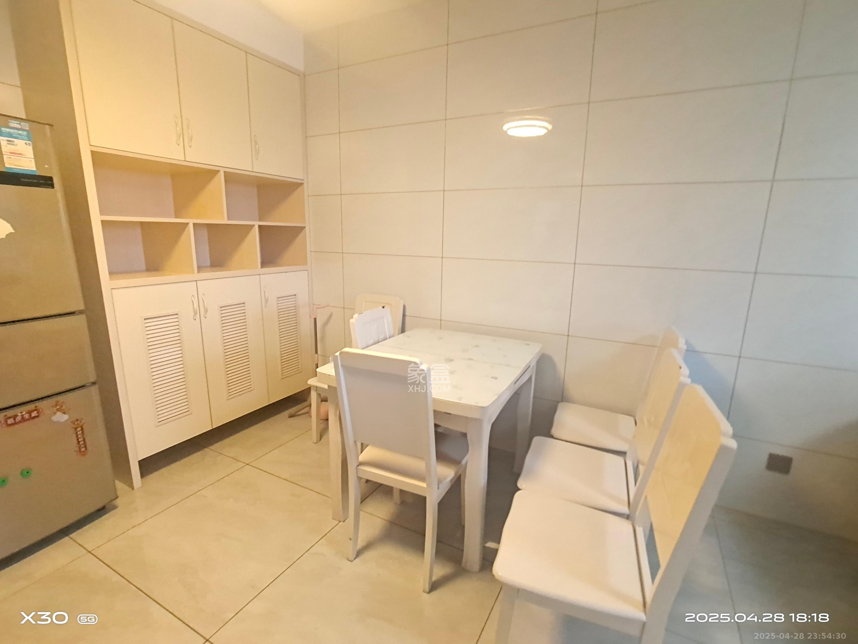 洋湖时代  1室1厅1卫    1500.0元/月 洋湖时代  1室1厅1卫    1500.0元/月室内图