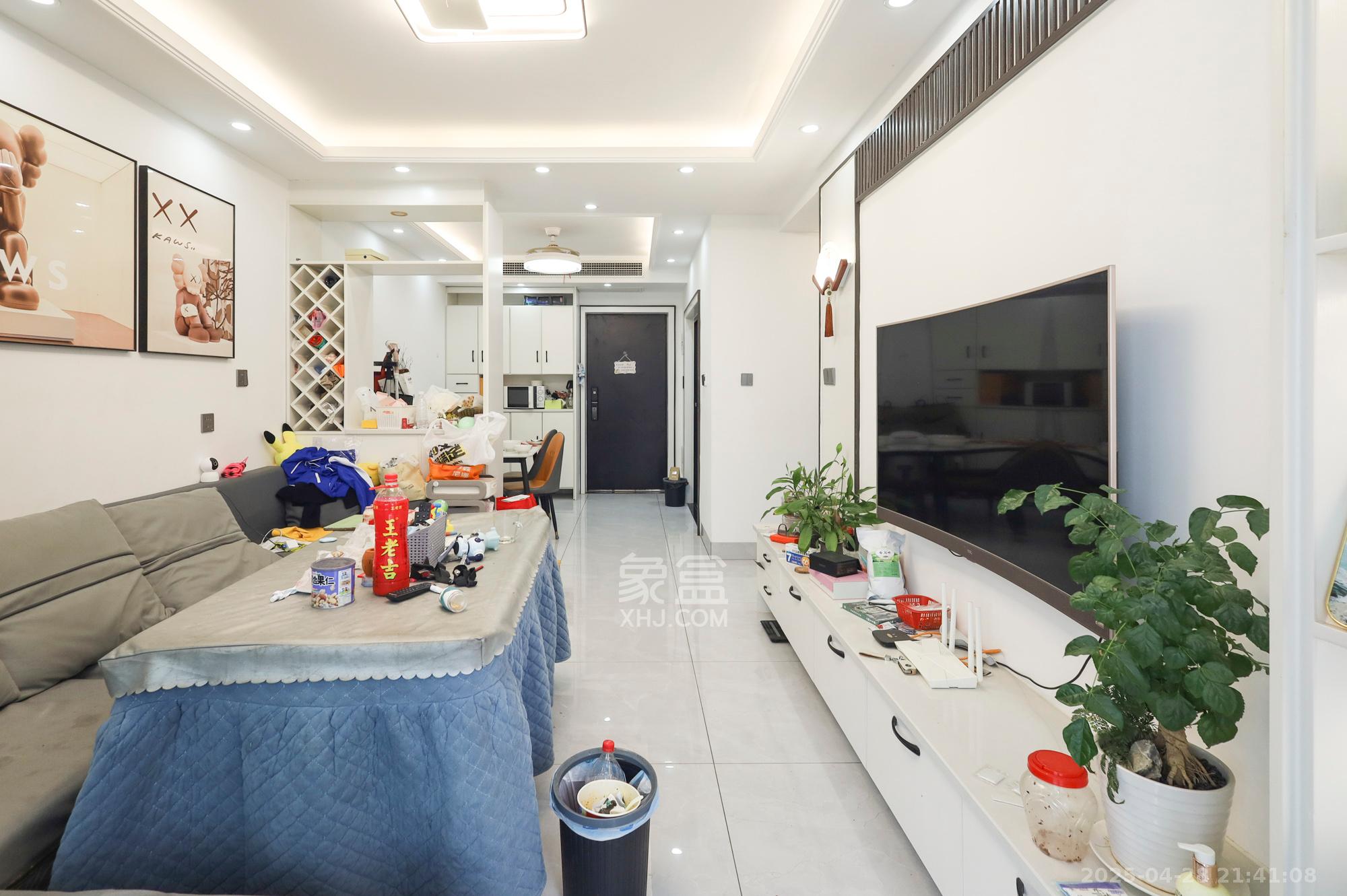 长沙融创城  3室2厅1卫    55.0万 长沙融创城  3室2厅1卫    55.0万客厅