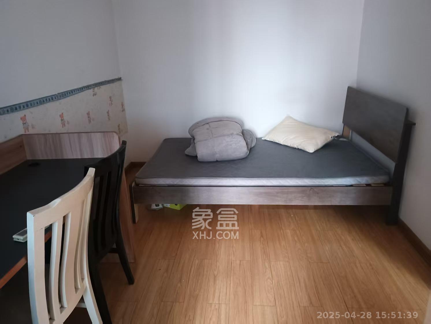 三一街区  2室2厅1卫   1700.00元/月室内图