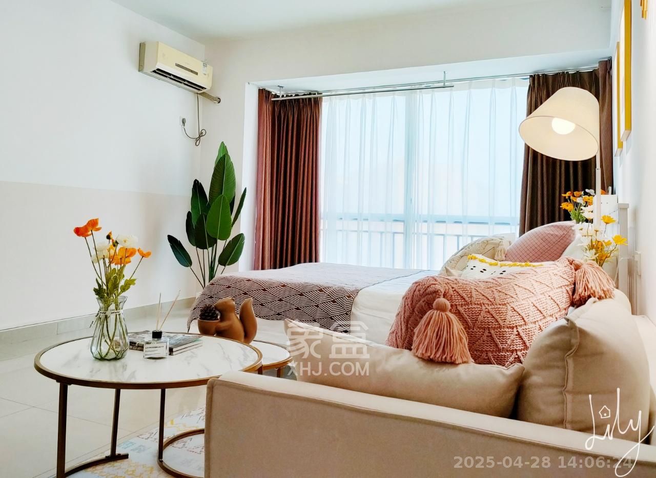 三万英尺  1室1厅1卫    1600.0元/月室内图