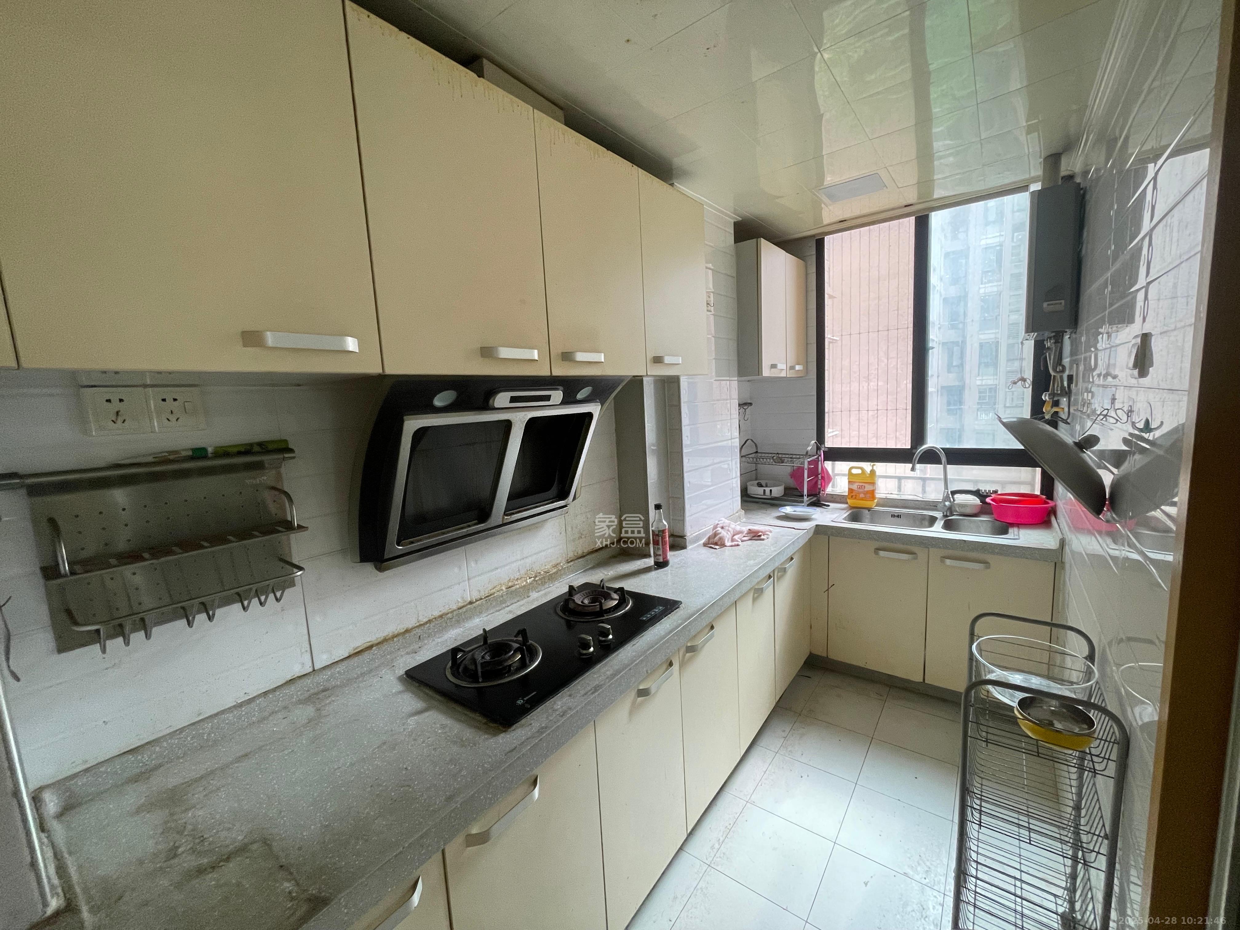 华润凤凰城一期  2室1厅1卫    1600.0元/月室内图