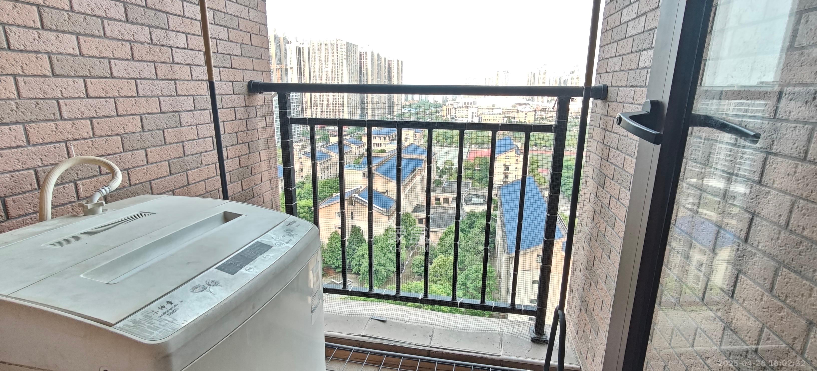 水岸世景  1室1厅1卫   1200.00元/月室内图