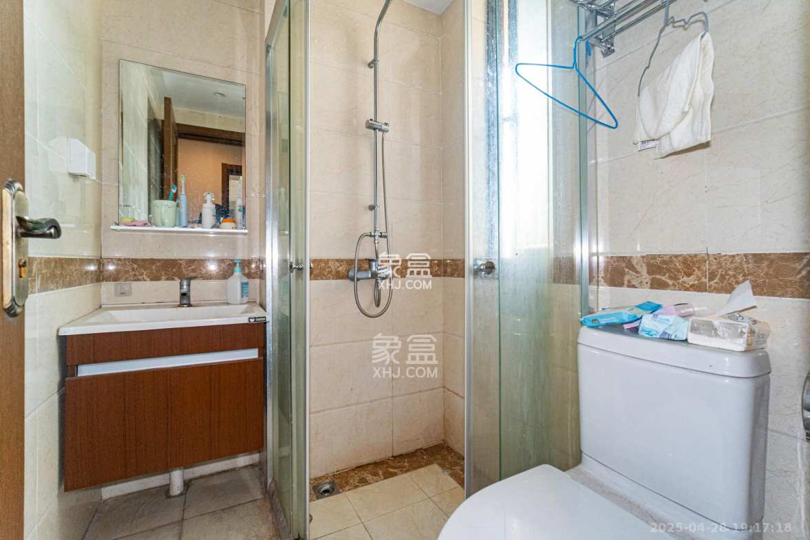 旺德府恺悦国际  3室2厅2卫    70.6万 旺德府恺悦国际  3室2厅2卫    70.6万卫生间