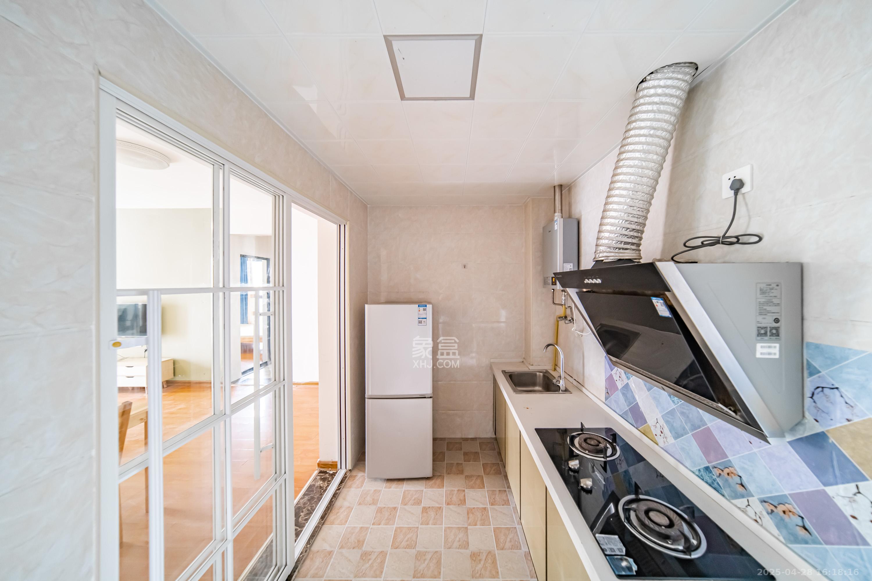 湘熙水郡(观澜海赋家园)  3室2厅1卫    95.0万 湘熙水郡(观澜海赋家园)  3室2厅1卫    95.0万厨房