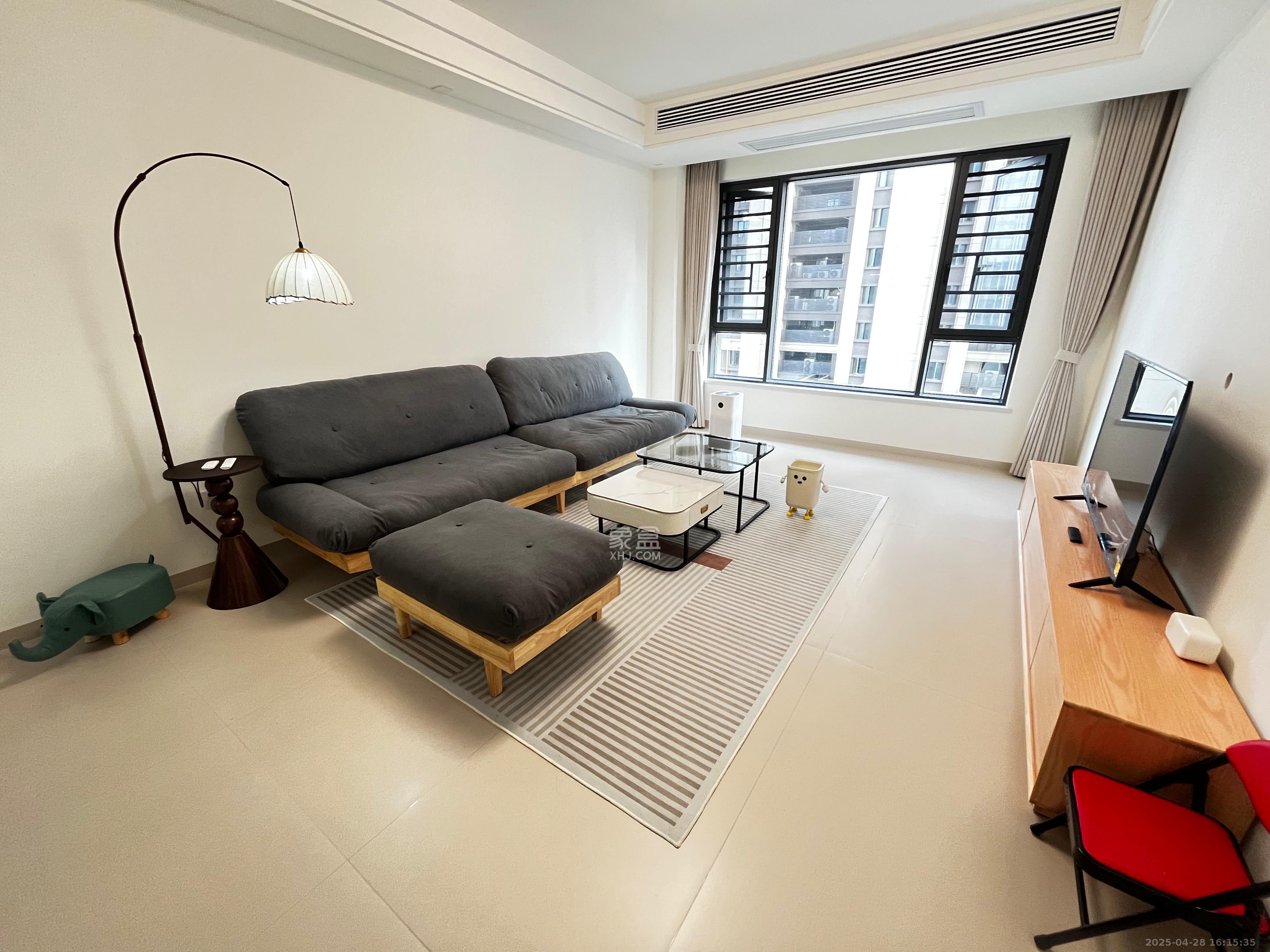 建发央著  4室2厅1卫   4800.00元/月