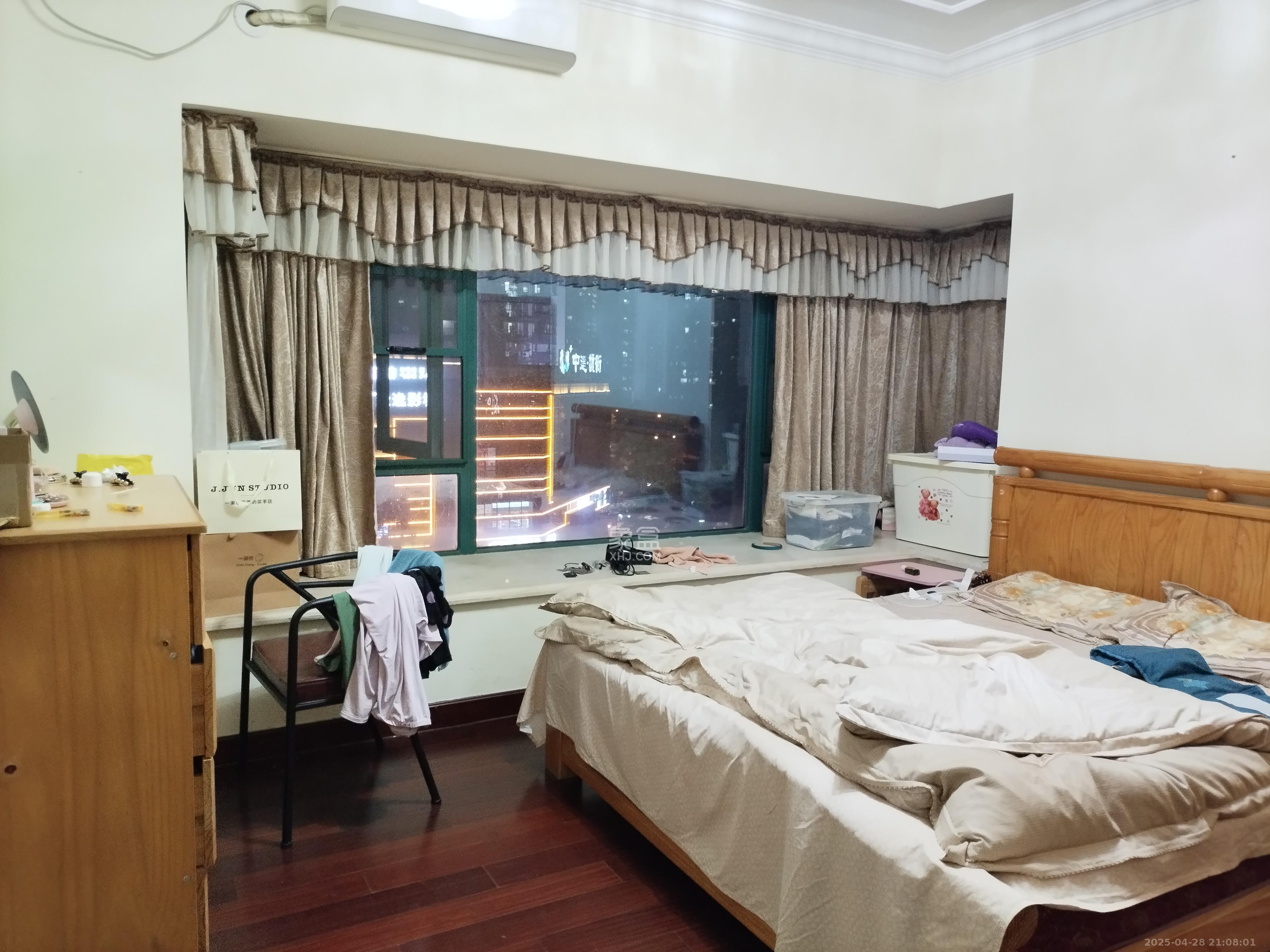 恒大翡翠华庭 3室2厅1卫 2300.0元/月 恒大翡翠华庭 3室2厅1卫 2300.0元/月室内图