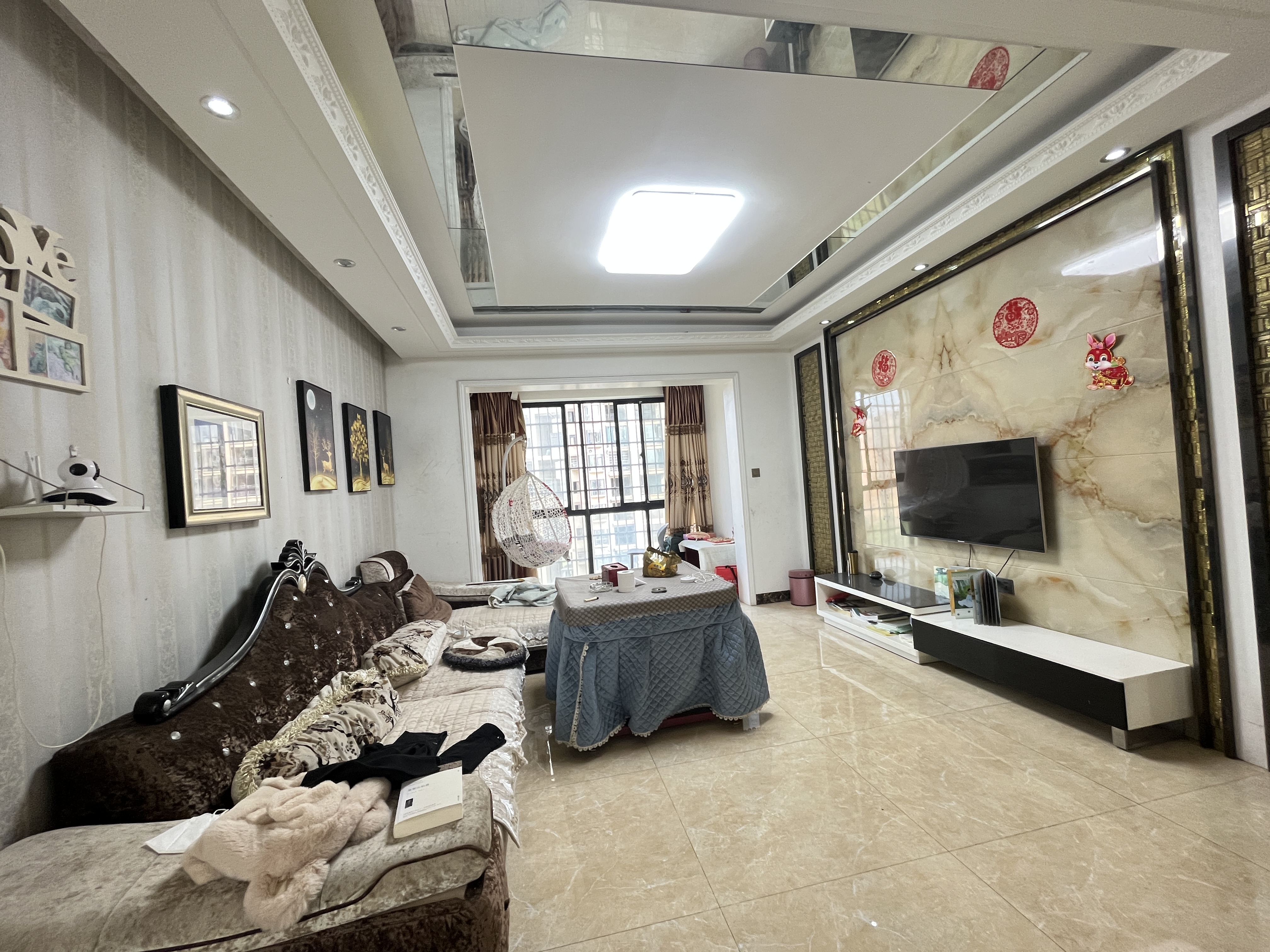 华剑首郡+五江珑悦 1室0厅0卫 69.8万 华剑首郡+五江珑悦 1室0厅0卫 69.8万客厅