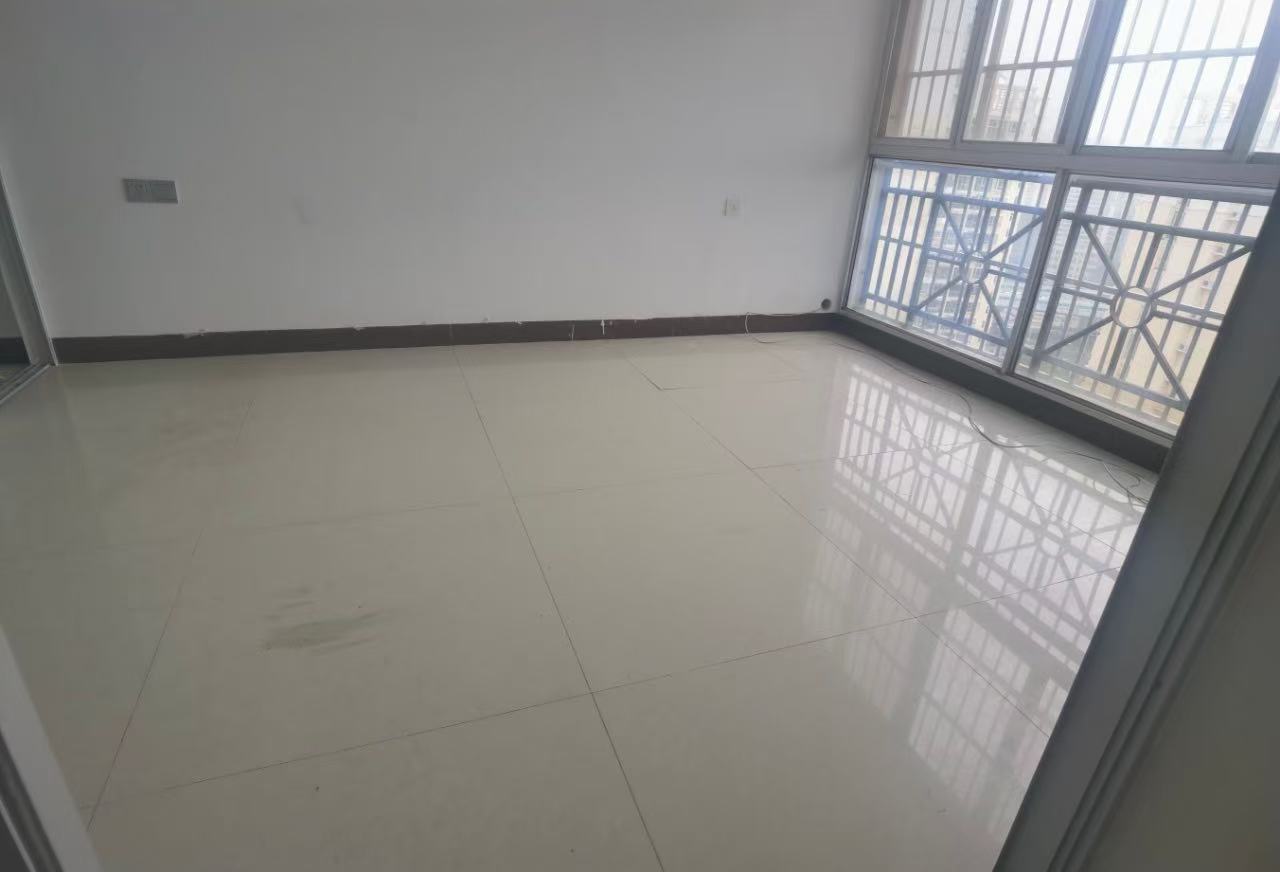 兴力国际大厦 3室2厅1卫 5000.0元/月 兴力国际大厦 3室2厅1卫 5000.0元/月室内图