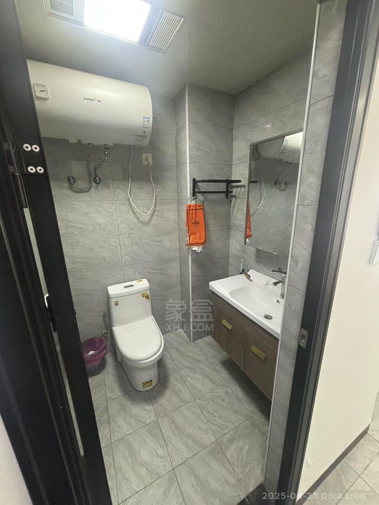 日盛大厦 1室1厅1卫 1700.0元/月 日盛大厦 1室1厅1卫 1700.0元/月室内图