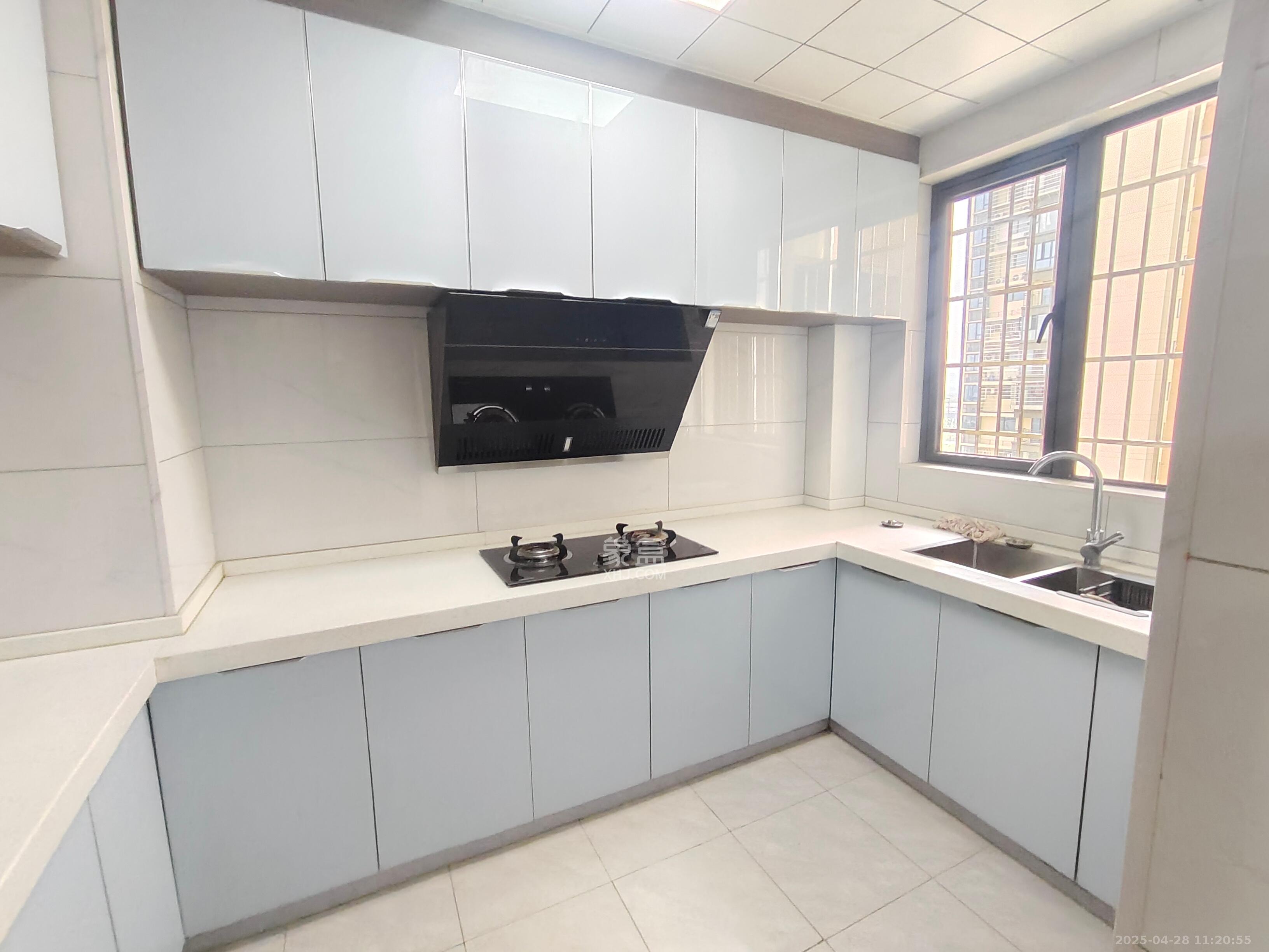 真人桥家园一期 3室2厅2卫 2200.0元/月 真人桥家园一期 3室2厅2卫 2200.0元/月室内图