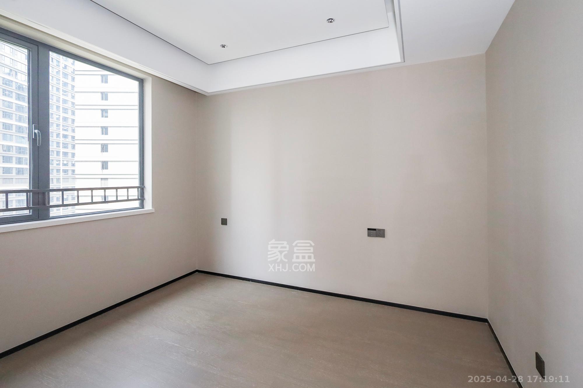 旭辉铂悦湘江 4室2厅3卫 478.0万 旭辉铂悦湘江 4室2厅3卫 478.0万卧室