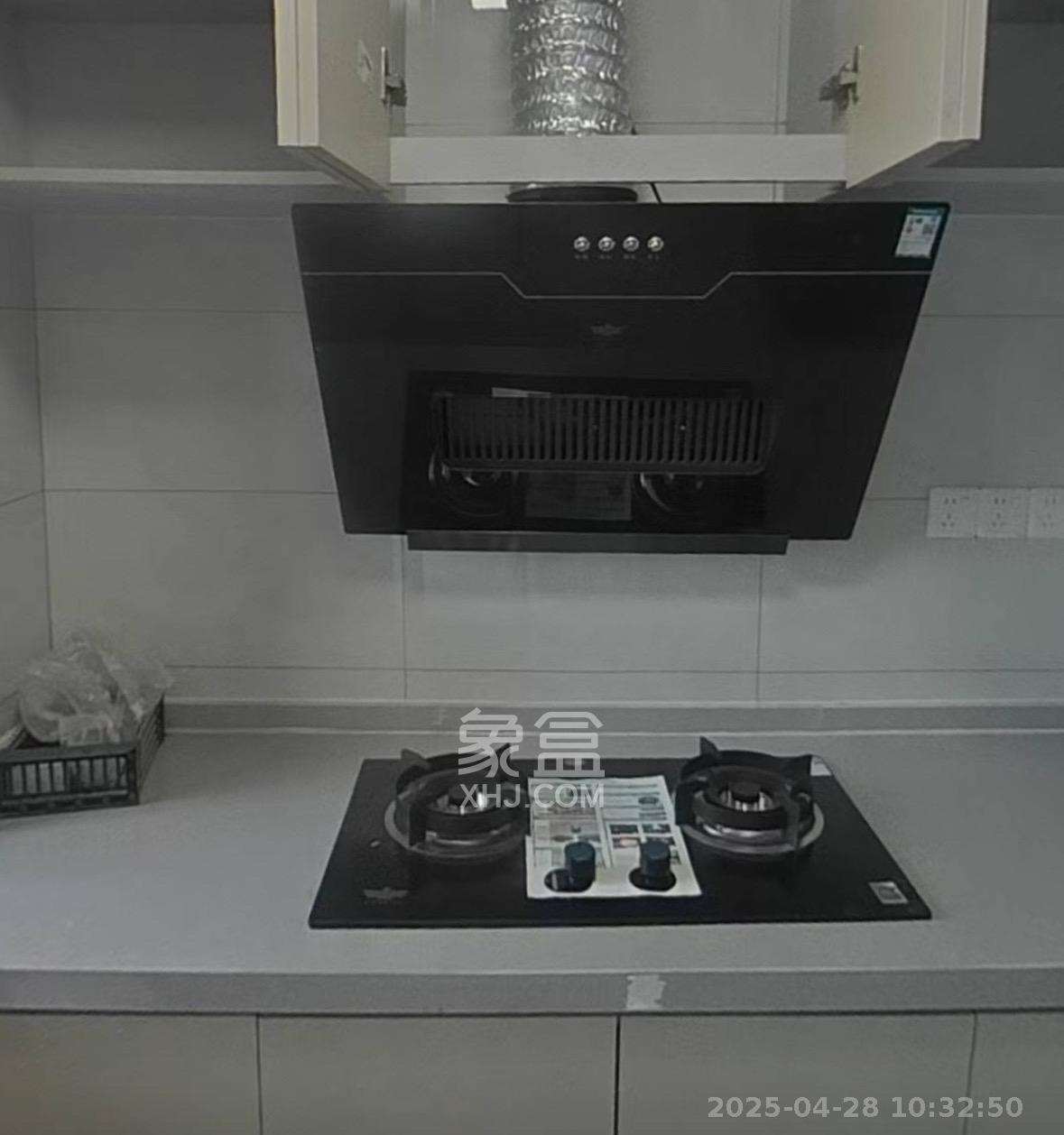 麓谷山湖郡  4室1厅2卫   3200.00元/月室内图