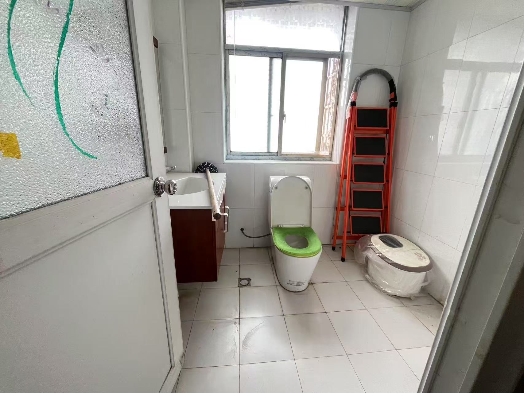 梓山苑小区  3室2厅1卫   1200.00元/月室内图