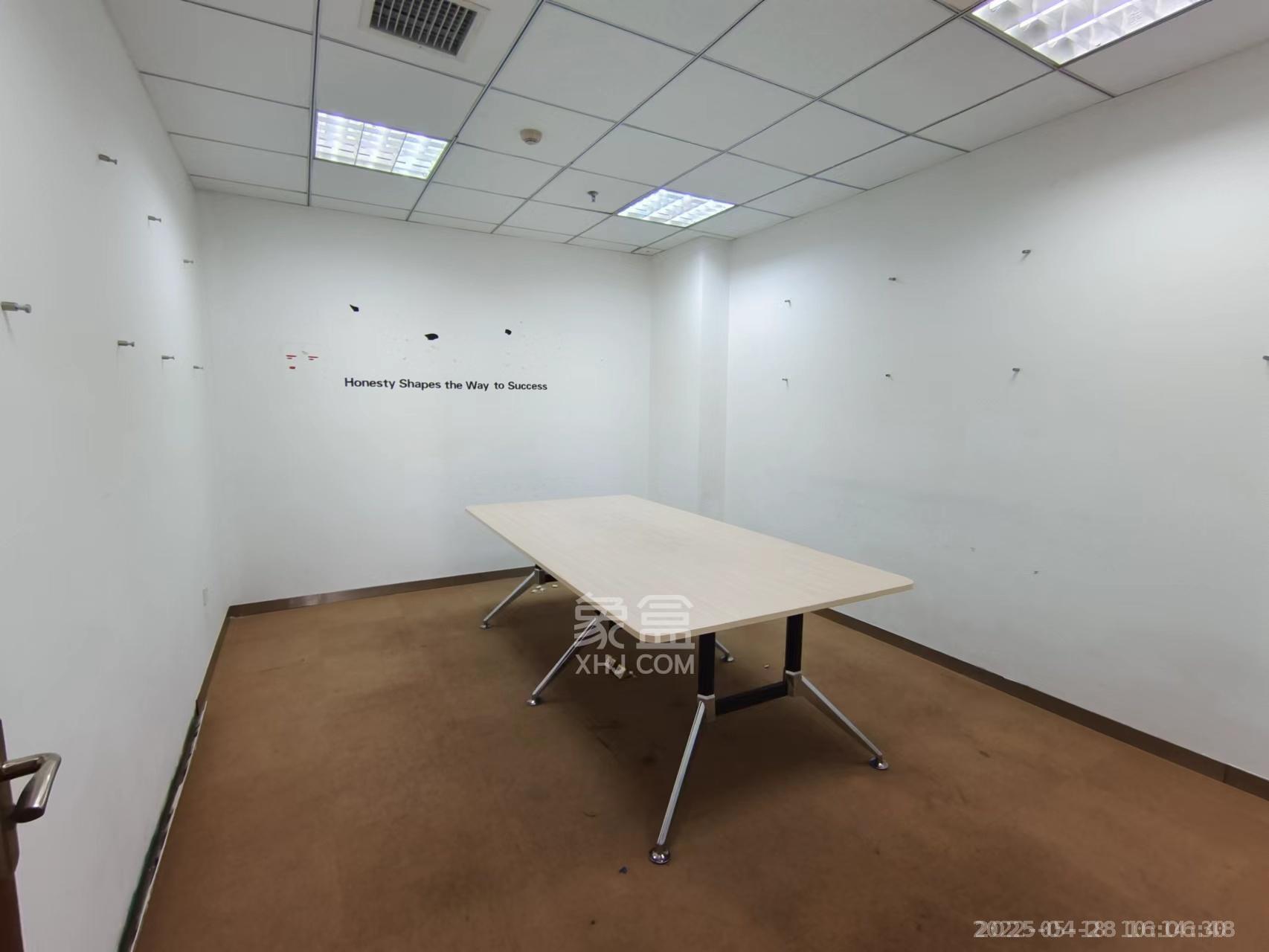 大汉希尔顿 1室1厅1卫 5800.0元/月 大汉希尔顿 1室1厅1卫 5800.0元/月室内图