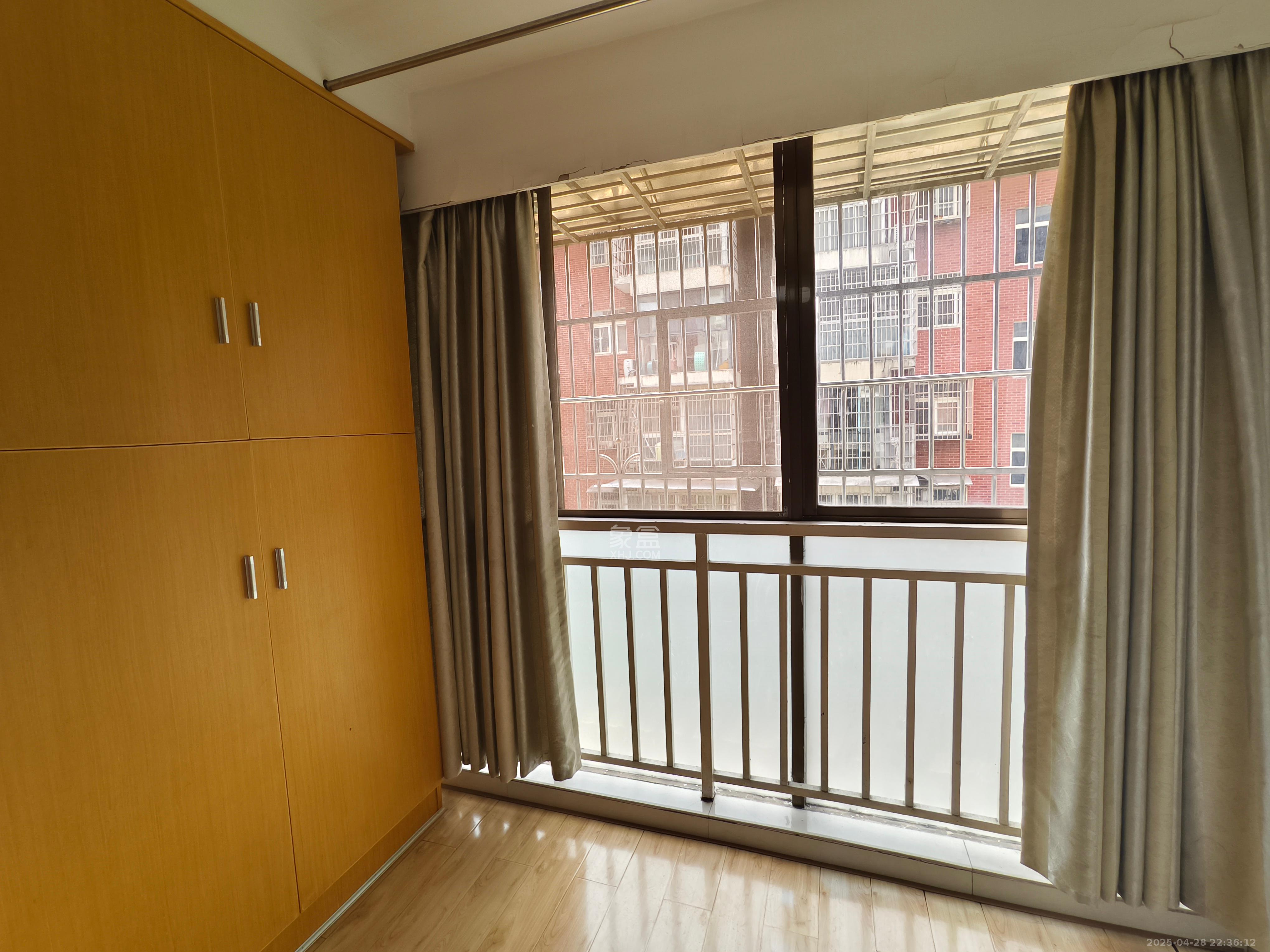 湘瑞家园  2室2厅1卫   1300.00元/月室内图