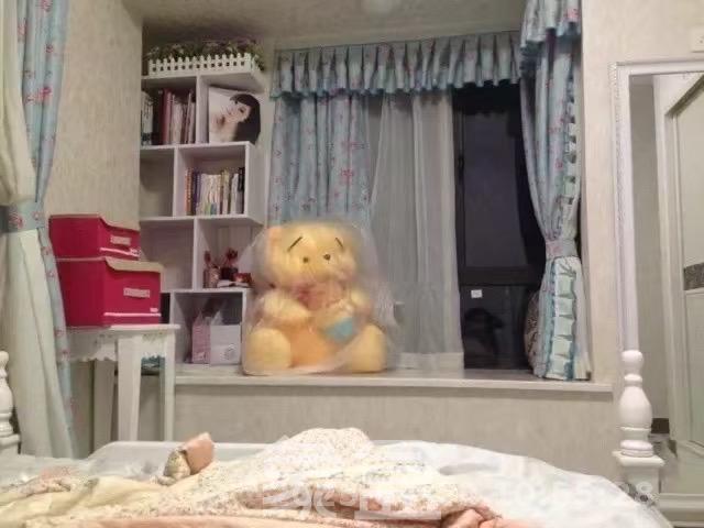 万象美域  1室2厅1卫   2000.00元/月室内图