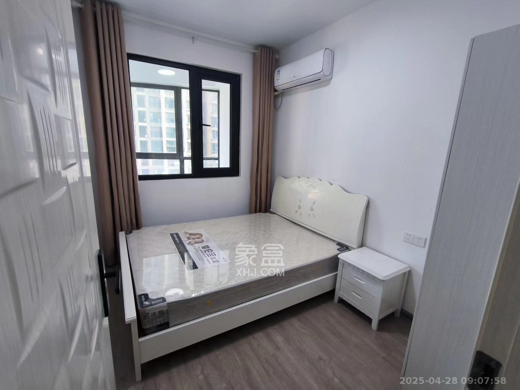 融创融公馆(融创臻苑) 3室2厅1卫 2300.0元/月 融创融公馆(融创臻苑) 3室2厅1卫 2300.0元/月室内图