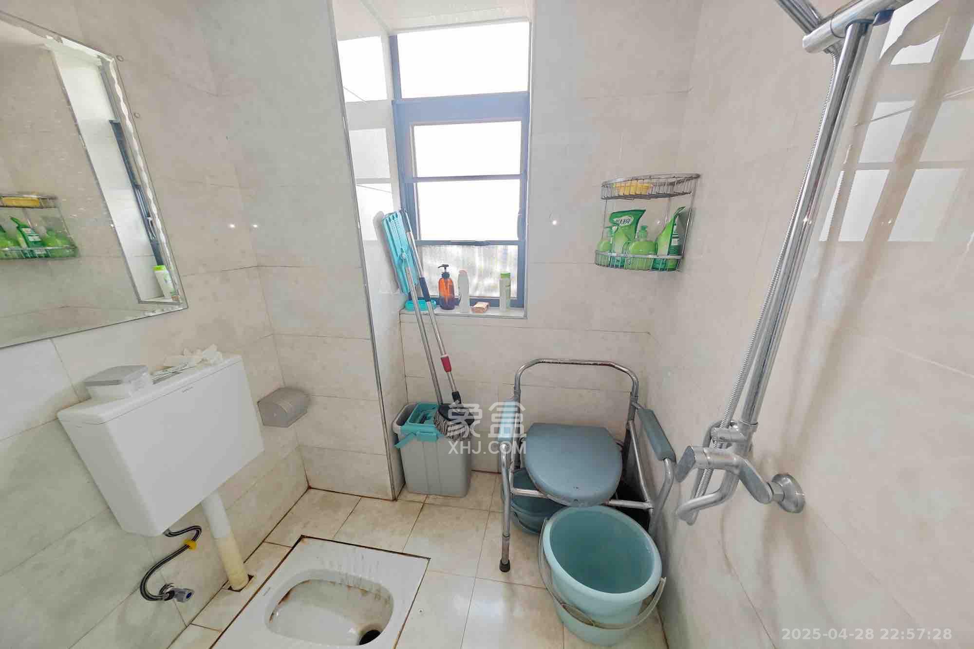 新星小区  2室1厅1卫    1800.0元/月室内图