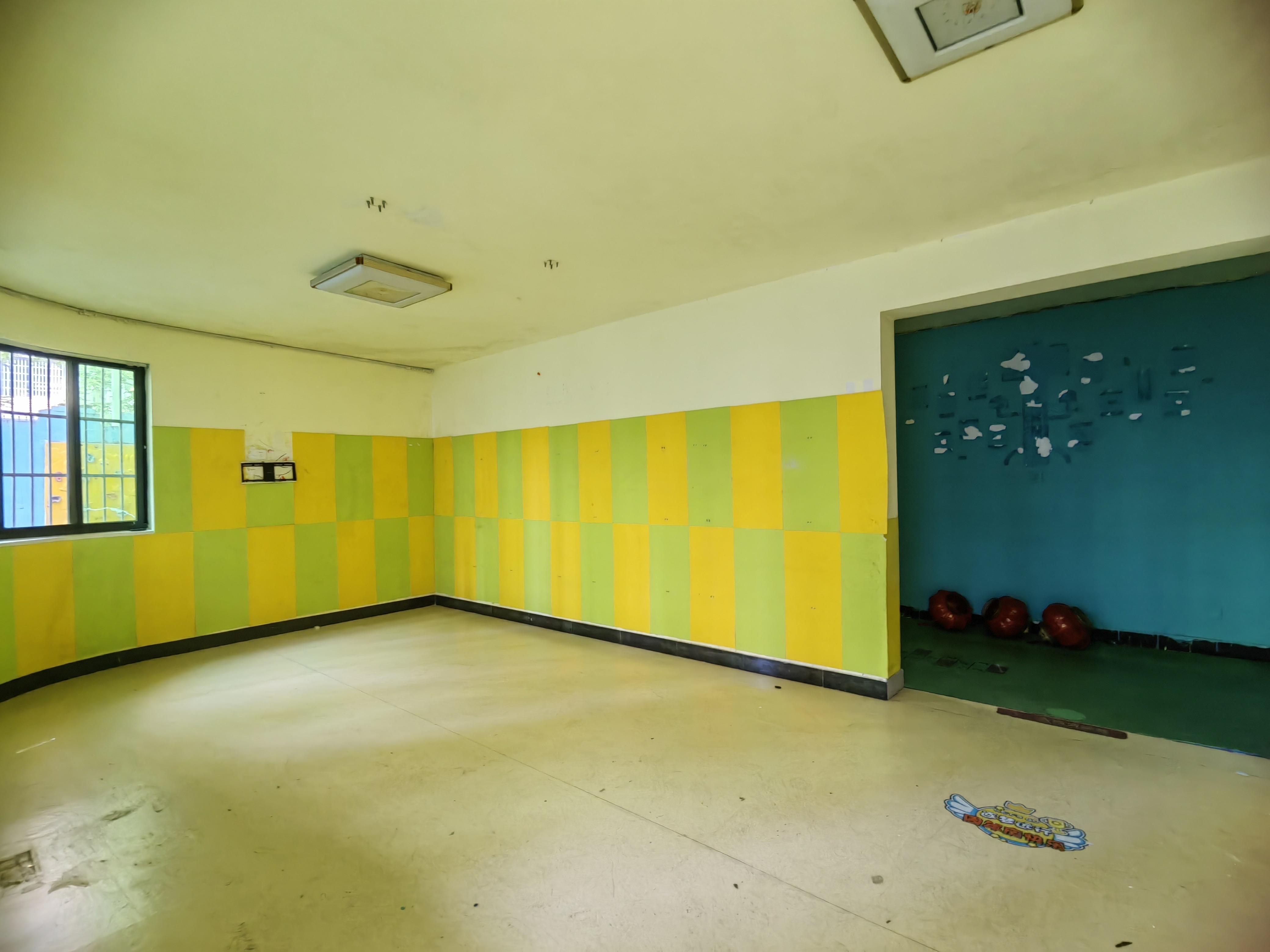 泉水山庄(别墅公寓区) 1室1厅1卫 8500.0元/月 泉水山庄(别墅公寓区) 1室1厅1卫 8500.0元/月室内图