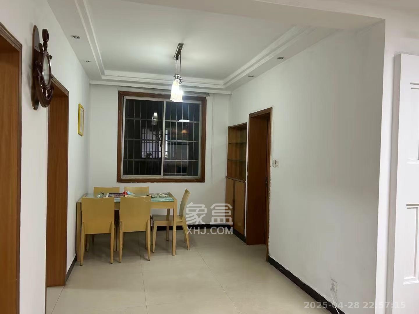 新星小区  2室1厅1卫    1800.0元/月室内图