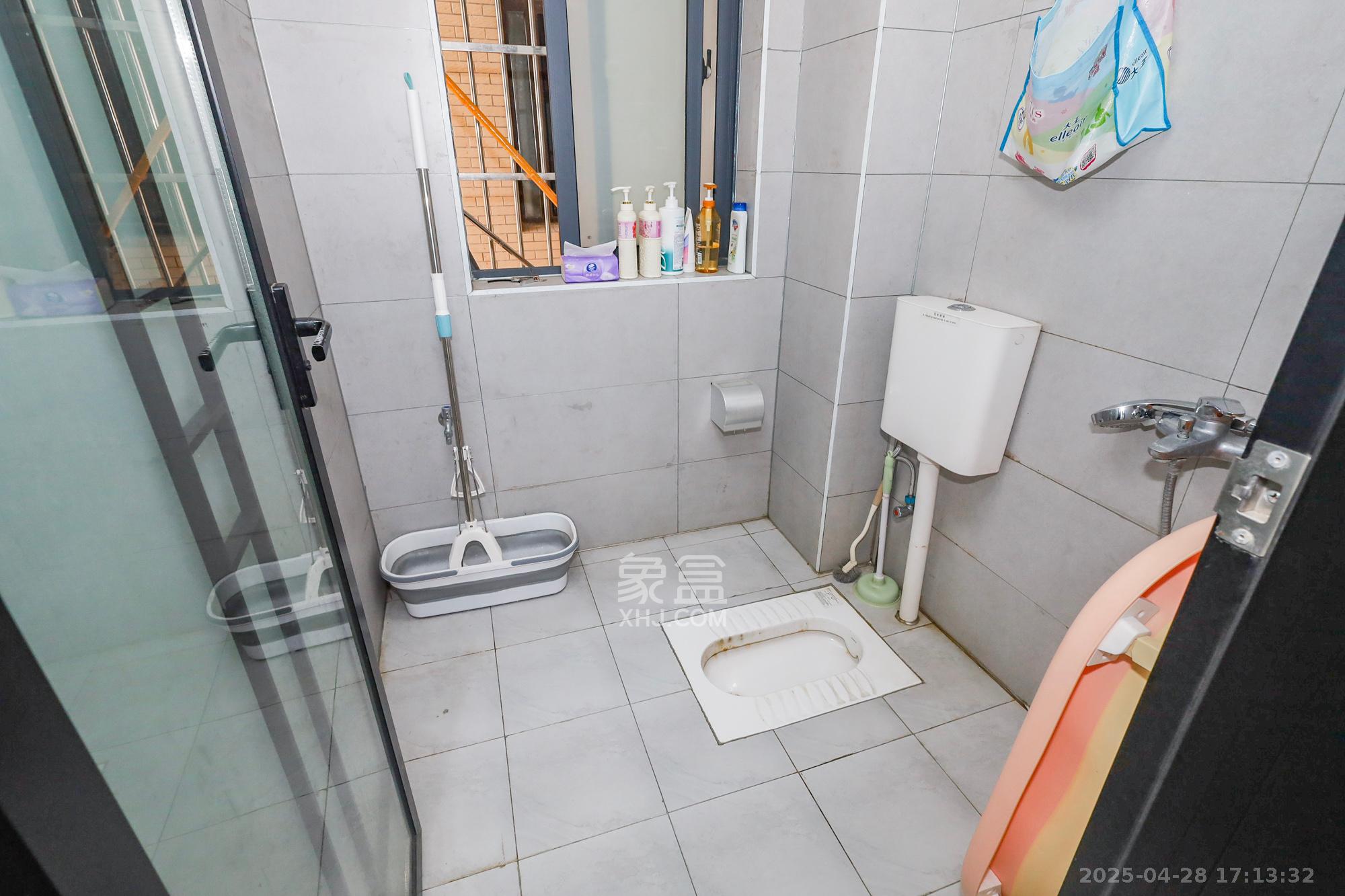 谷山庭院二期  3室2厅1卫    49.8万 谷山庭院二期  3室2厅1卫    49.8万卫生间