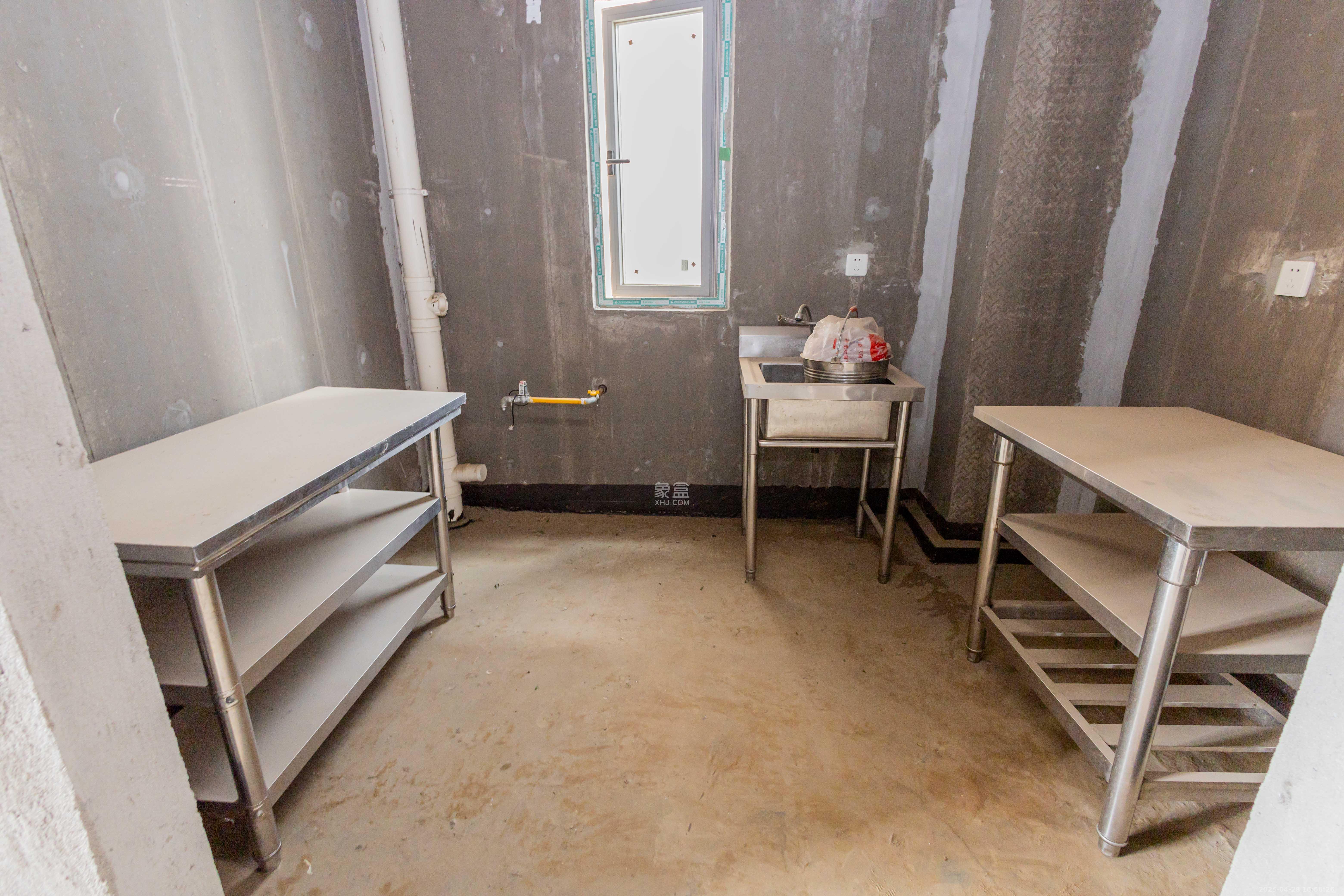 紫鑫中央广场(高铁新城)  4室2厅2卫    39.8万 紫鑫中央广场(高铁新城)  4室2厅2卫    39.8万厨房