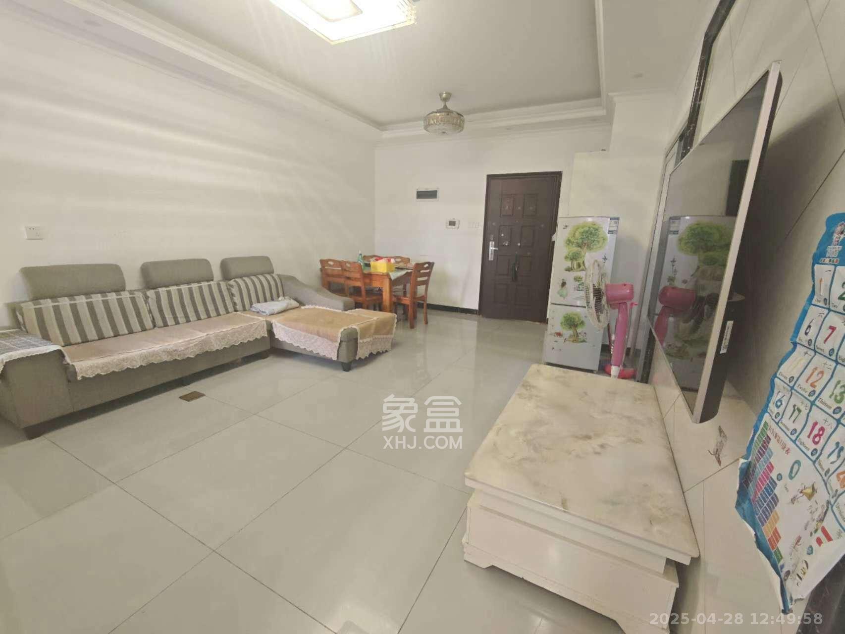 绿地海外滩一期 3室2厅1卫 1800.0元/月 绿地海外滩一期 3室2厅1卫 1800.0元/月室内图