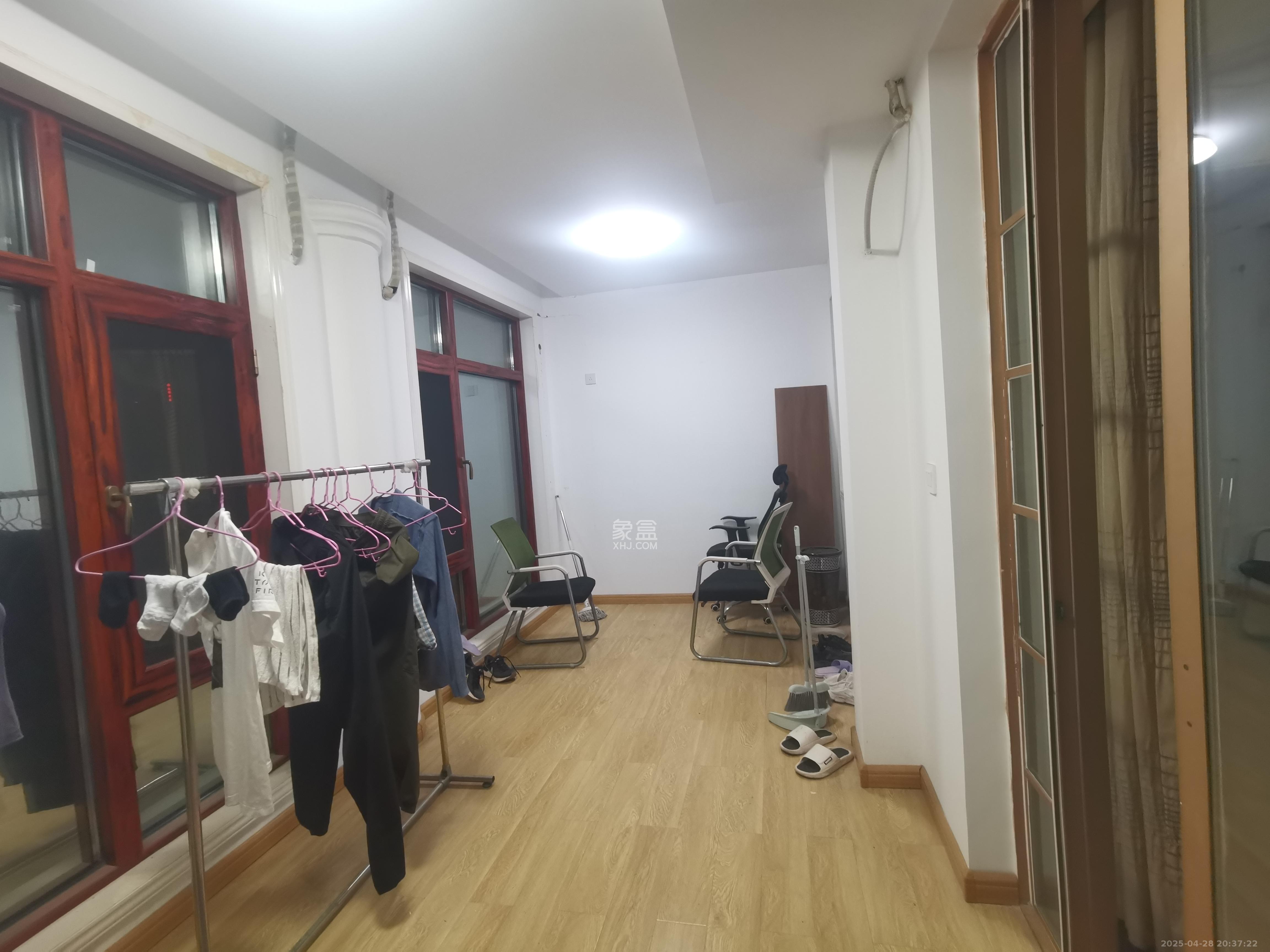水云间  6室2厅5卫   8500.00元/月室内图