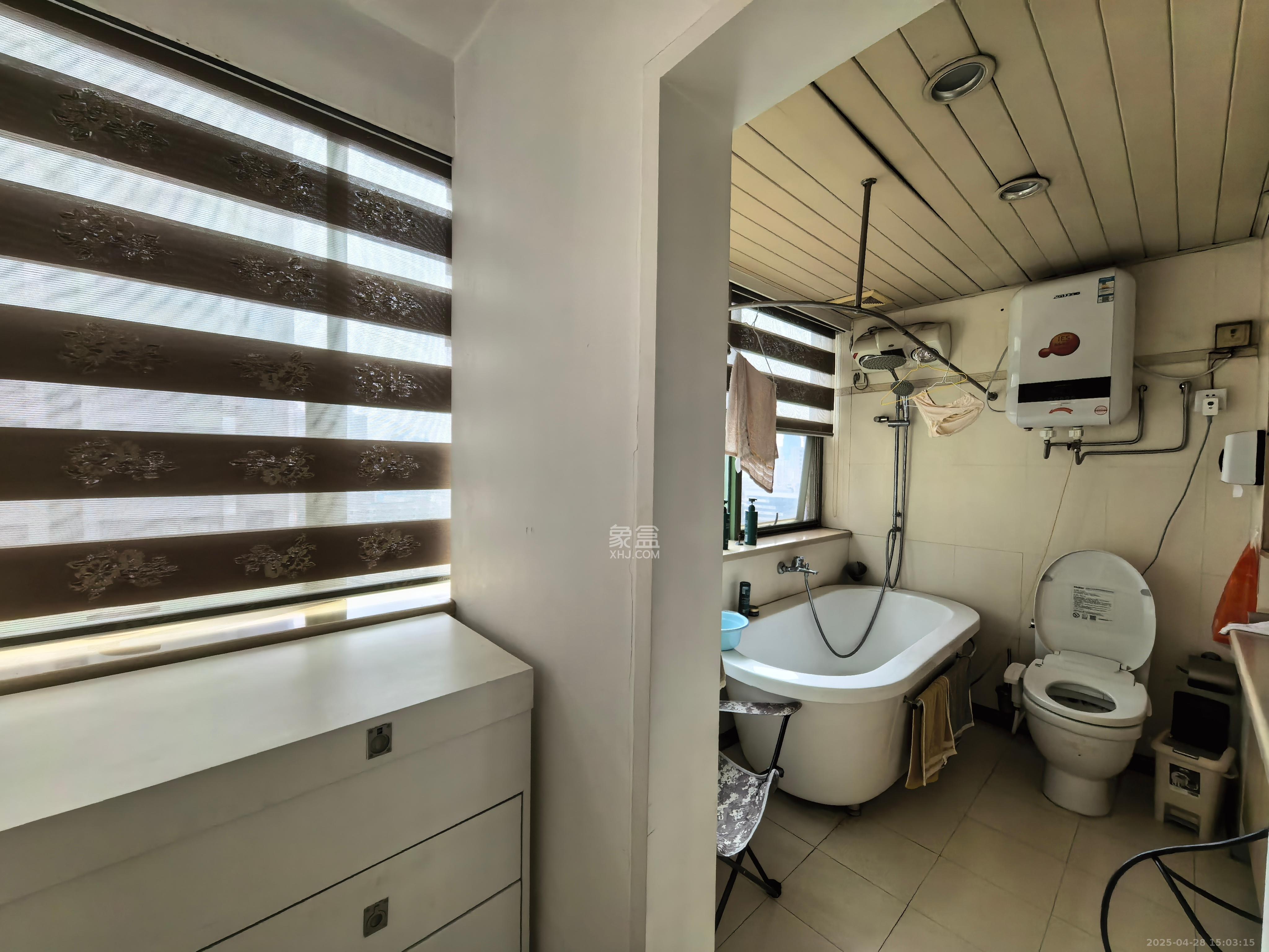 香格里嘉园 5室2厅3卫 7500.0元/月 香格里嘉园 5室2厅3卫 7500.0元/月室内图