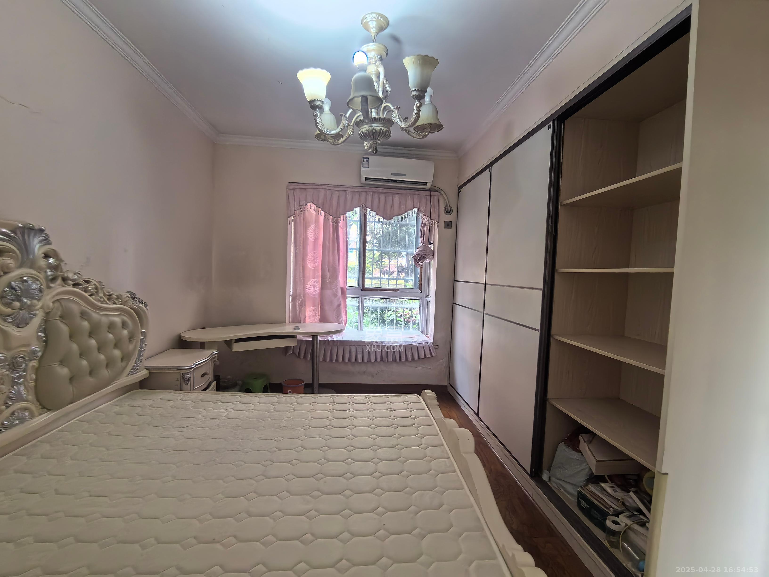 南郡雅园 3室2厅2卫 1600.0元/月 南郡雅园 3室2厅2卫 1600.0元/月室内图