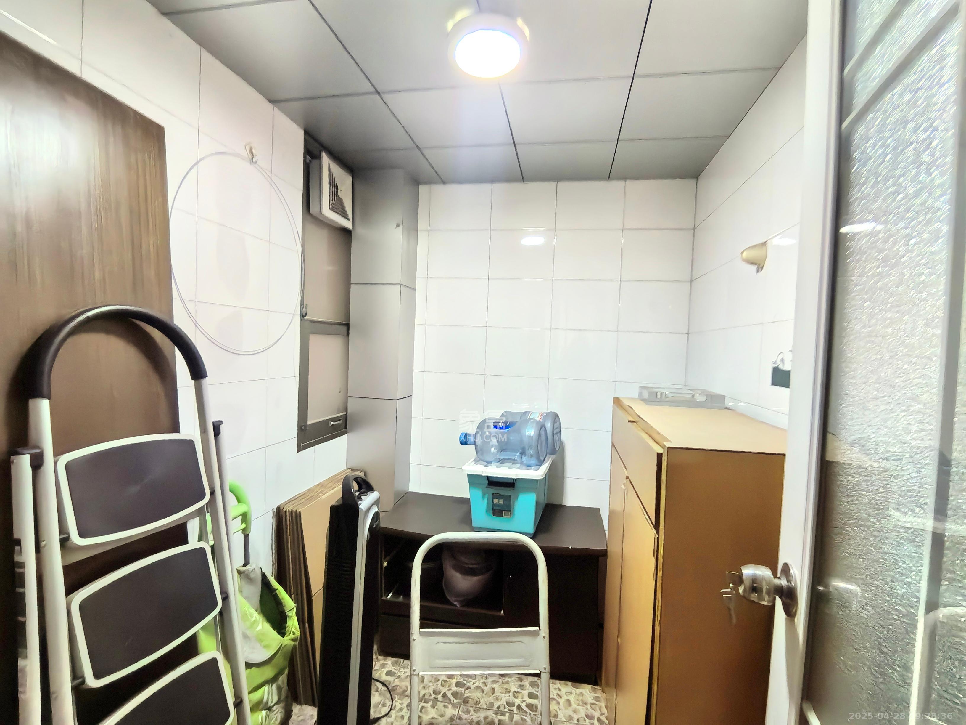 晶华美地 2室2厅2卫 1600.0元/月 晶华美地 2室2厅2卫 1600.0元/月室内图