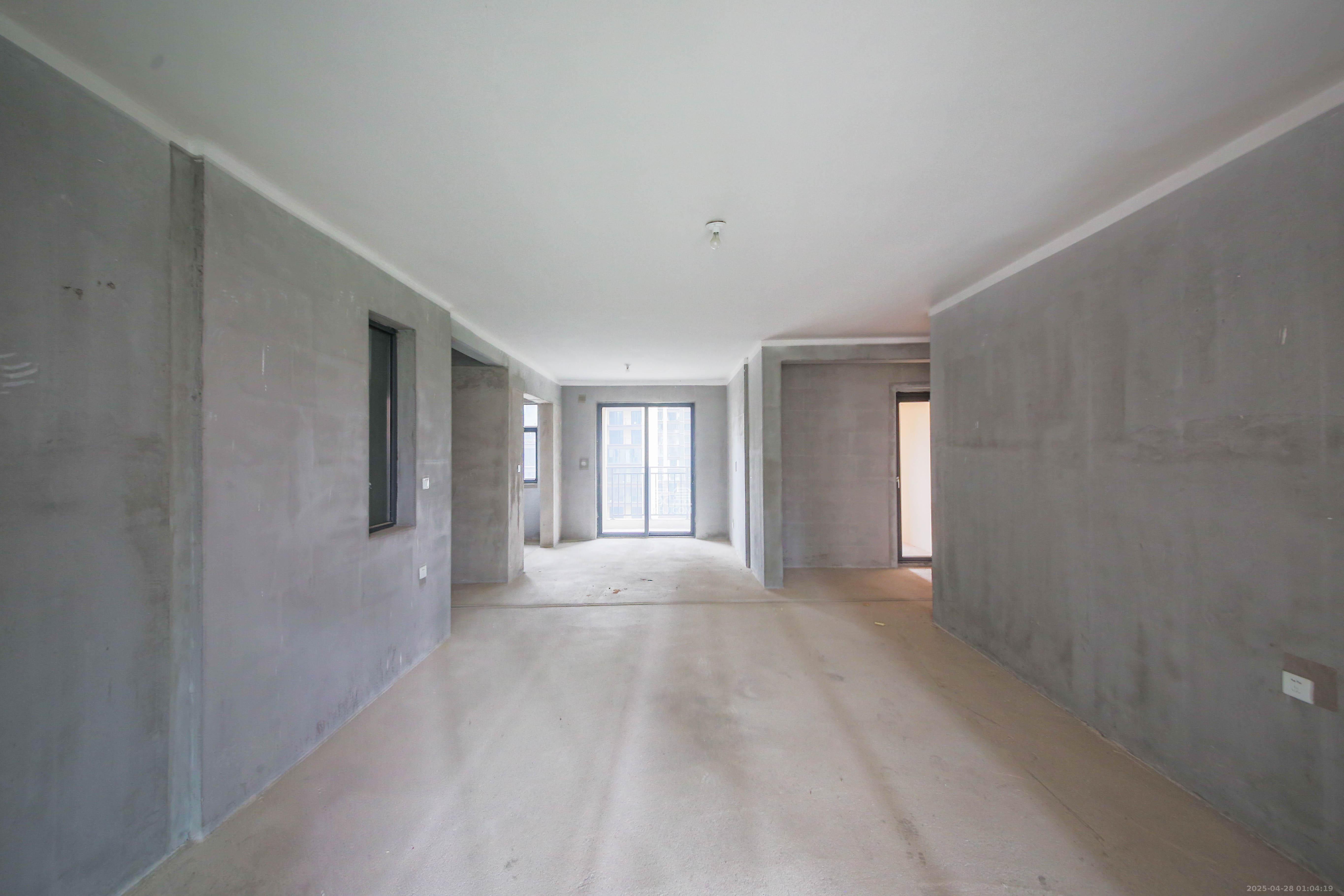 中建钰和城  4室2厅2卫    178.88万