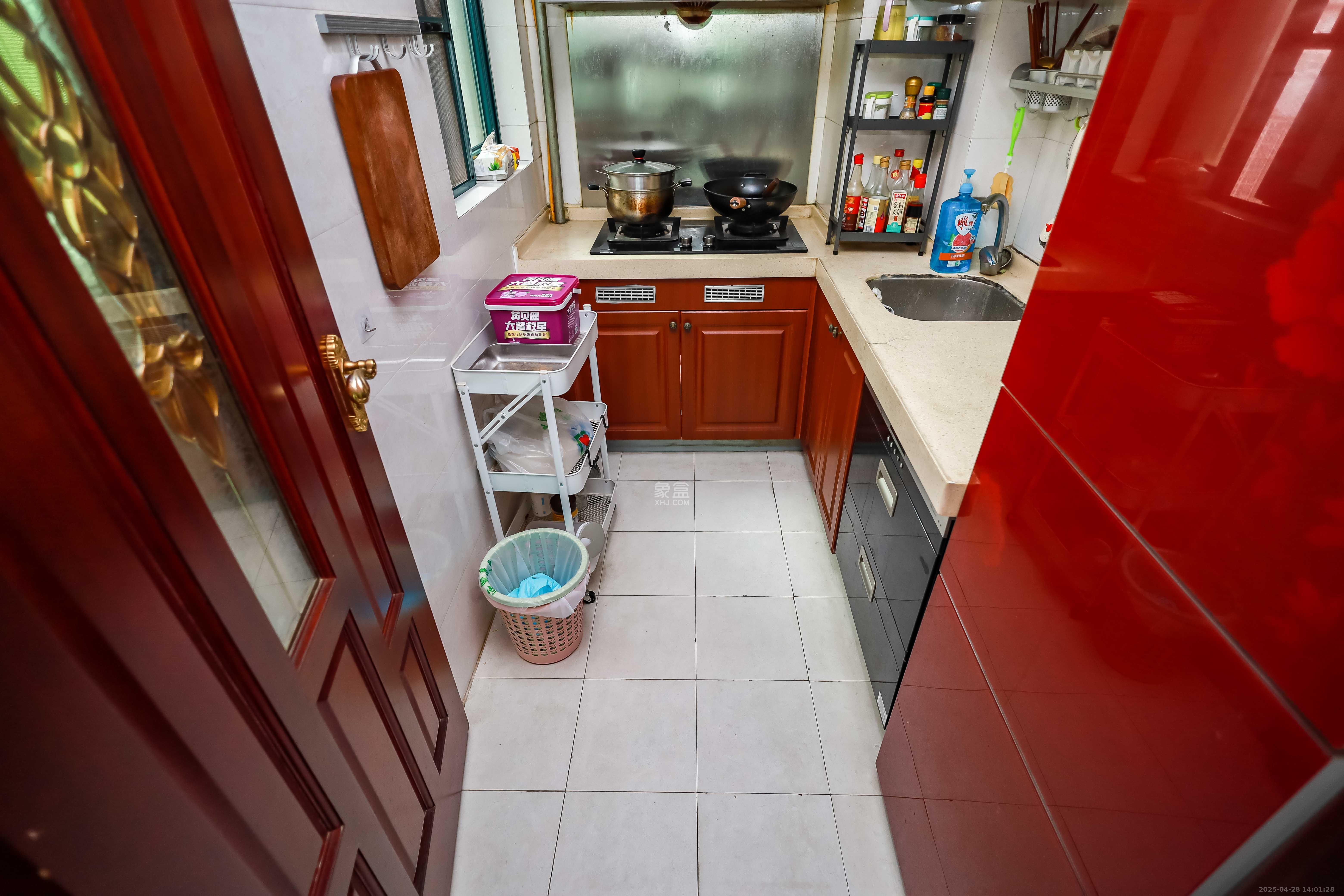 恒大华府  3室1厅1卫    115.0万 恒大华府  3室1厅1卫    115.0万厨房