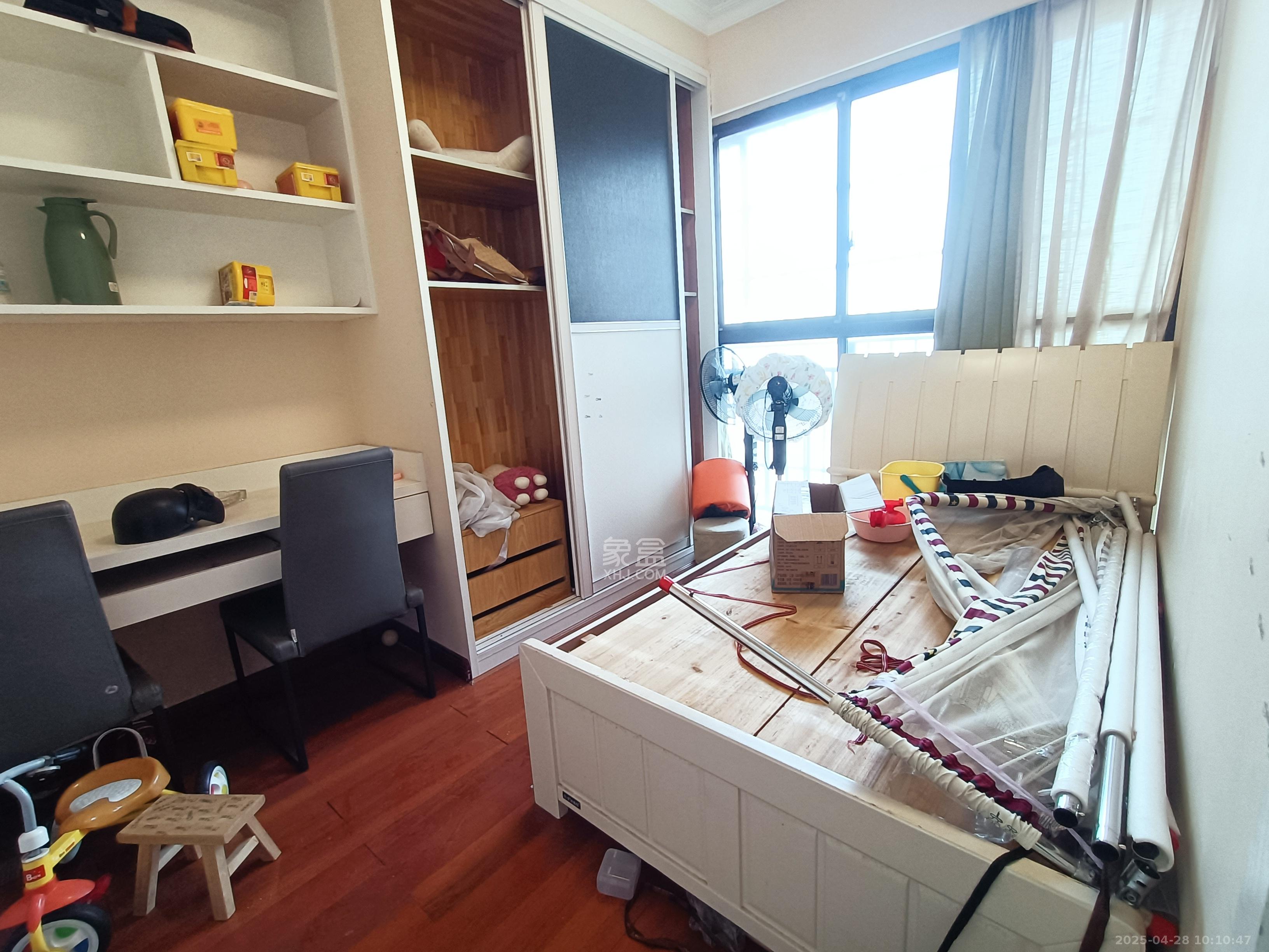 三景华御  3室2厅1卫   1900.00元/月室内图