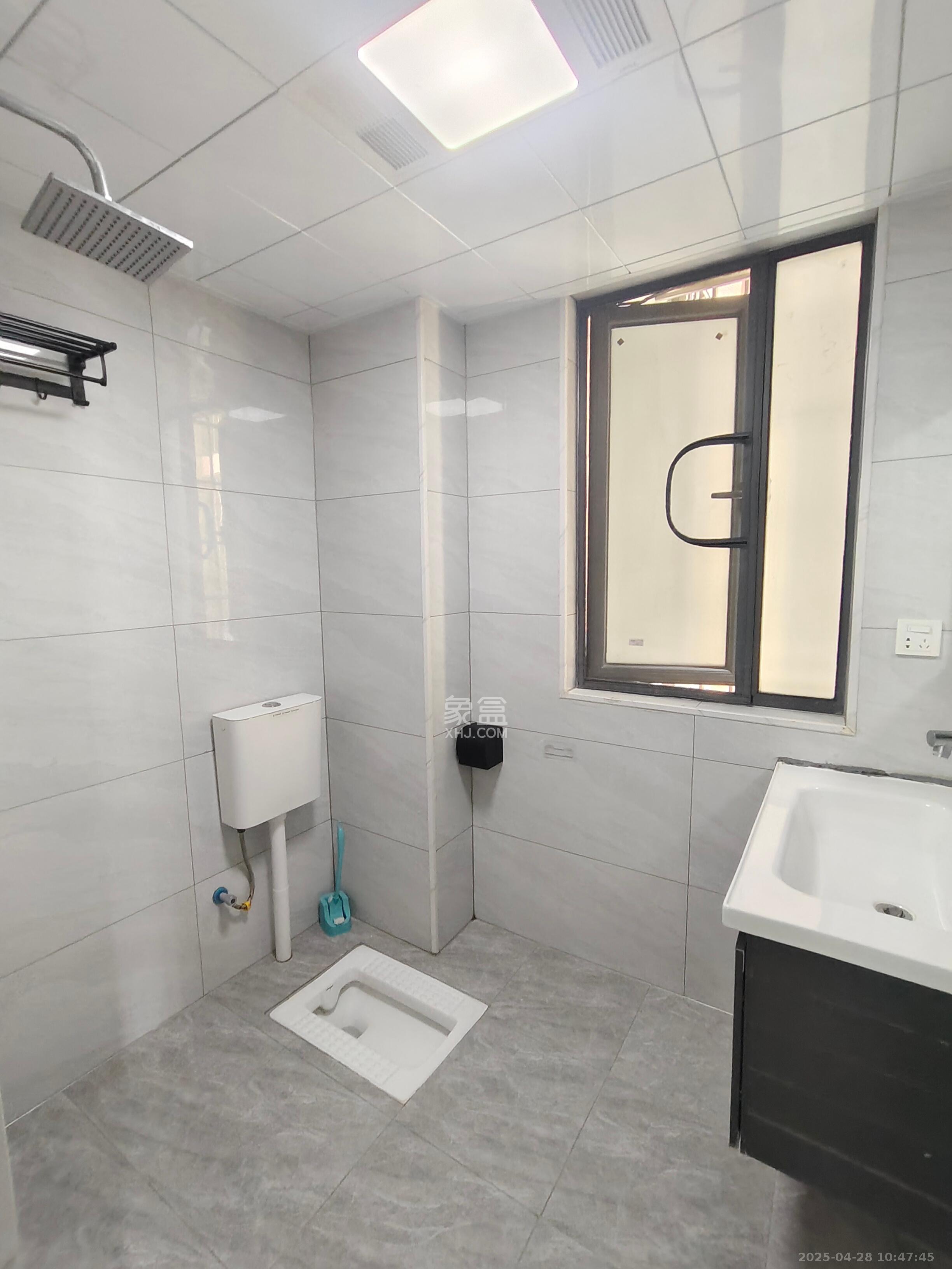 真人桥家园一期 2室2厅1卫 1800.0元/月 真人桥家园一期 2室2厅1卫 1800.0元/月室内图