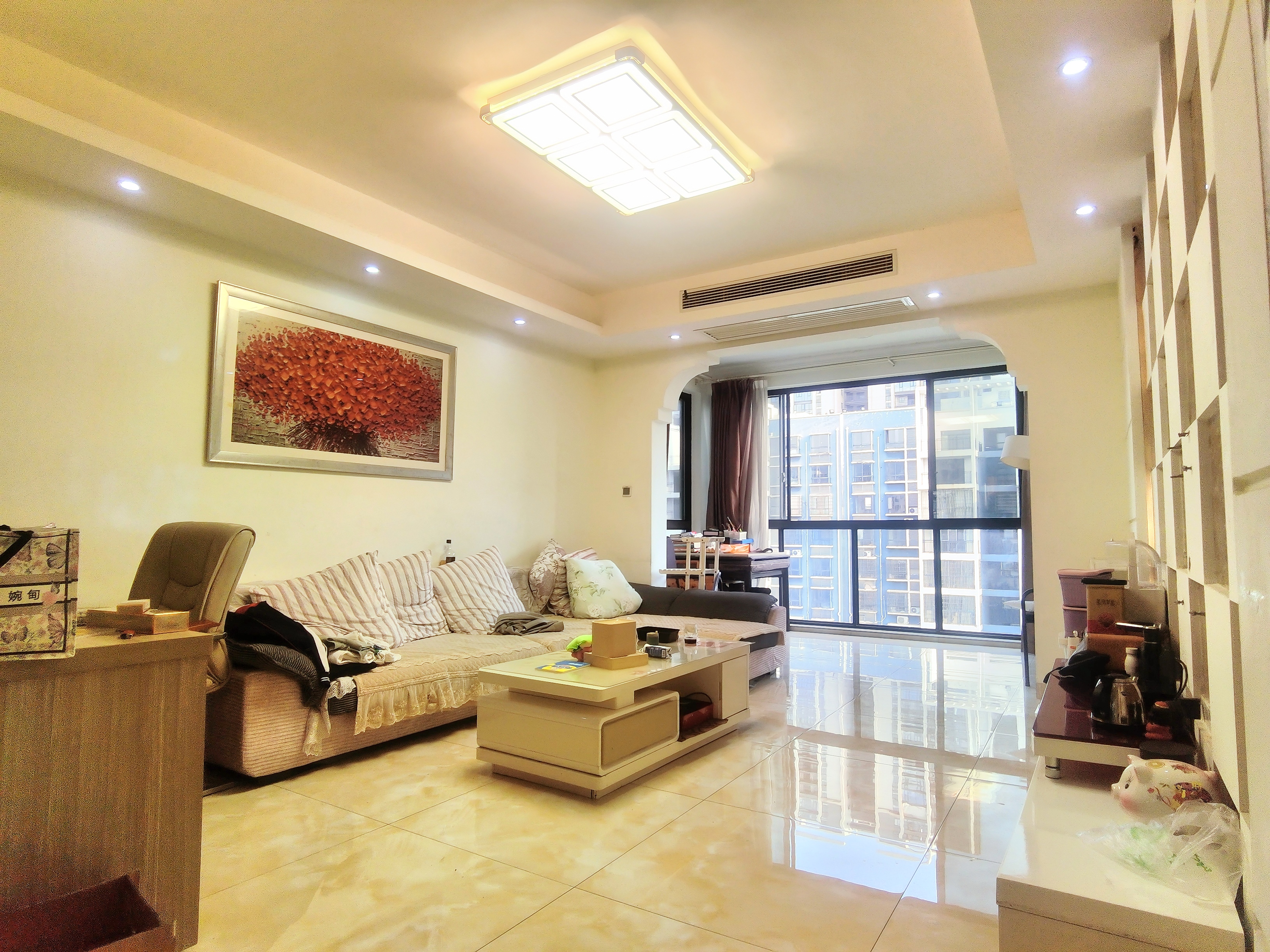 梓湖东城 3室2厅2卫 60.0万 梓湖东城 3室2厅2卫 60.0万客厅