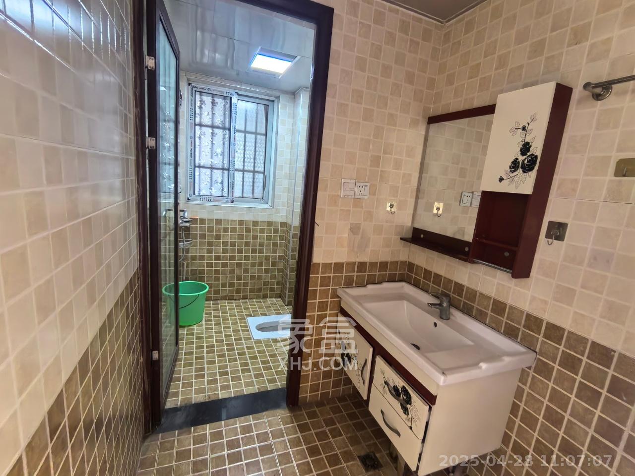 南郡雅园 2室2厅1卫 1300.0元/月 南郡雅园 2室2厅1卫 1300.0元/月室内图