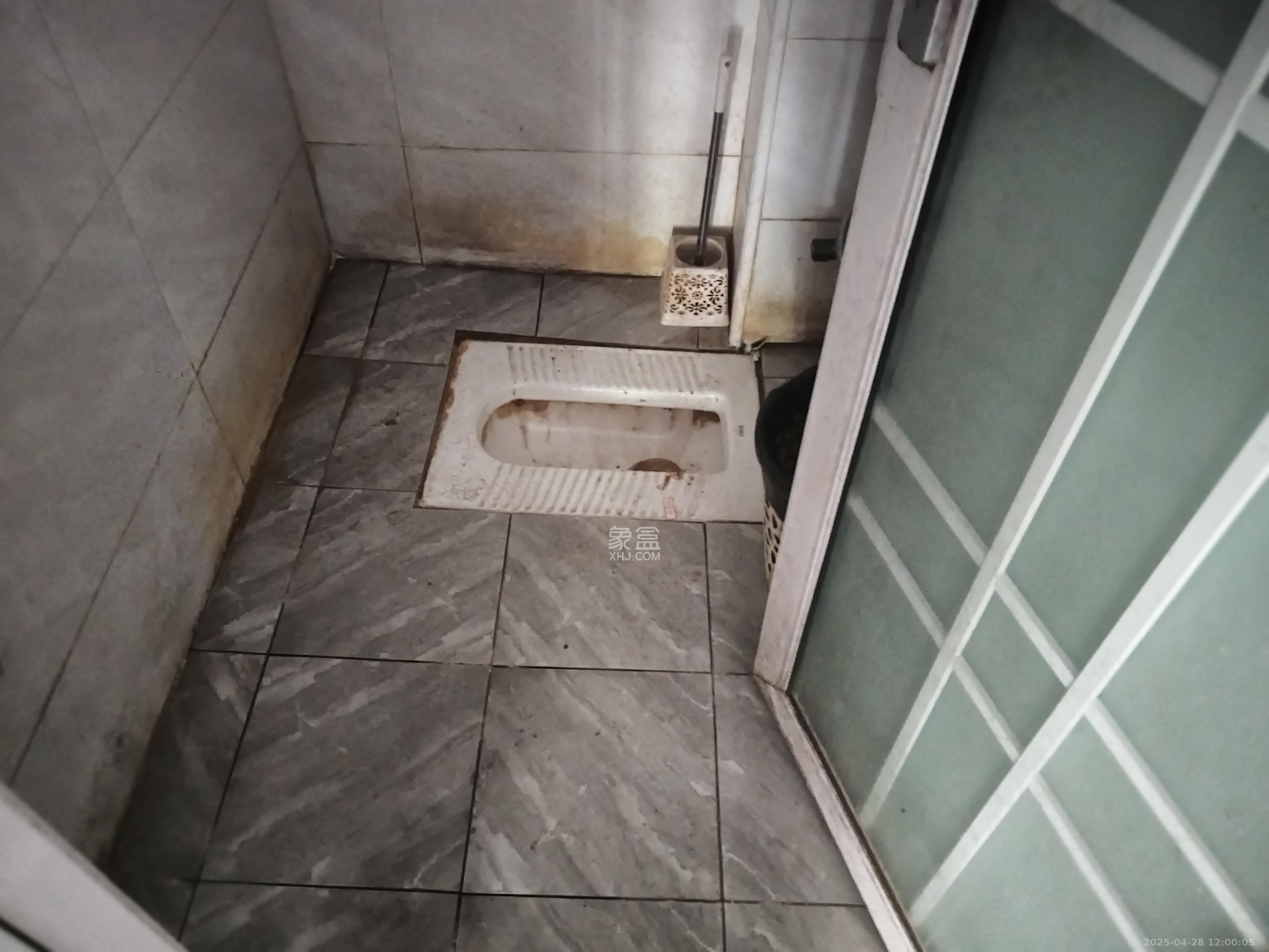 君临青园花都   66.0㎡      8000.0元/月室内图