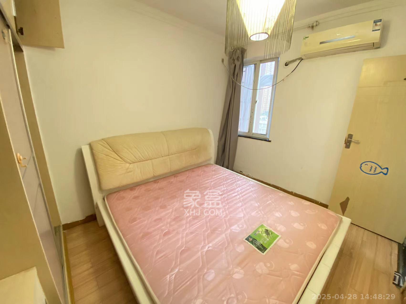 巧克力空间（建鸿达现代大厦）  2室2厅1卫   2000.00元/月室内图