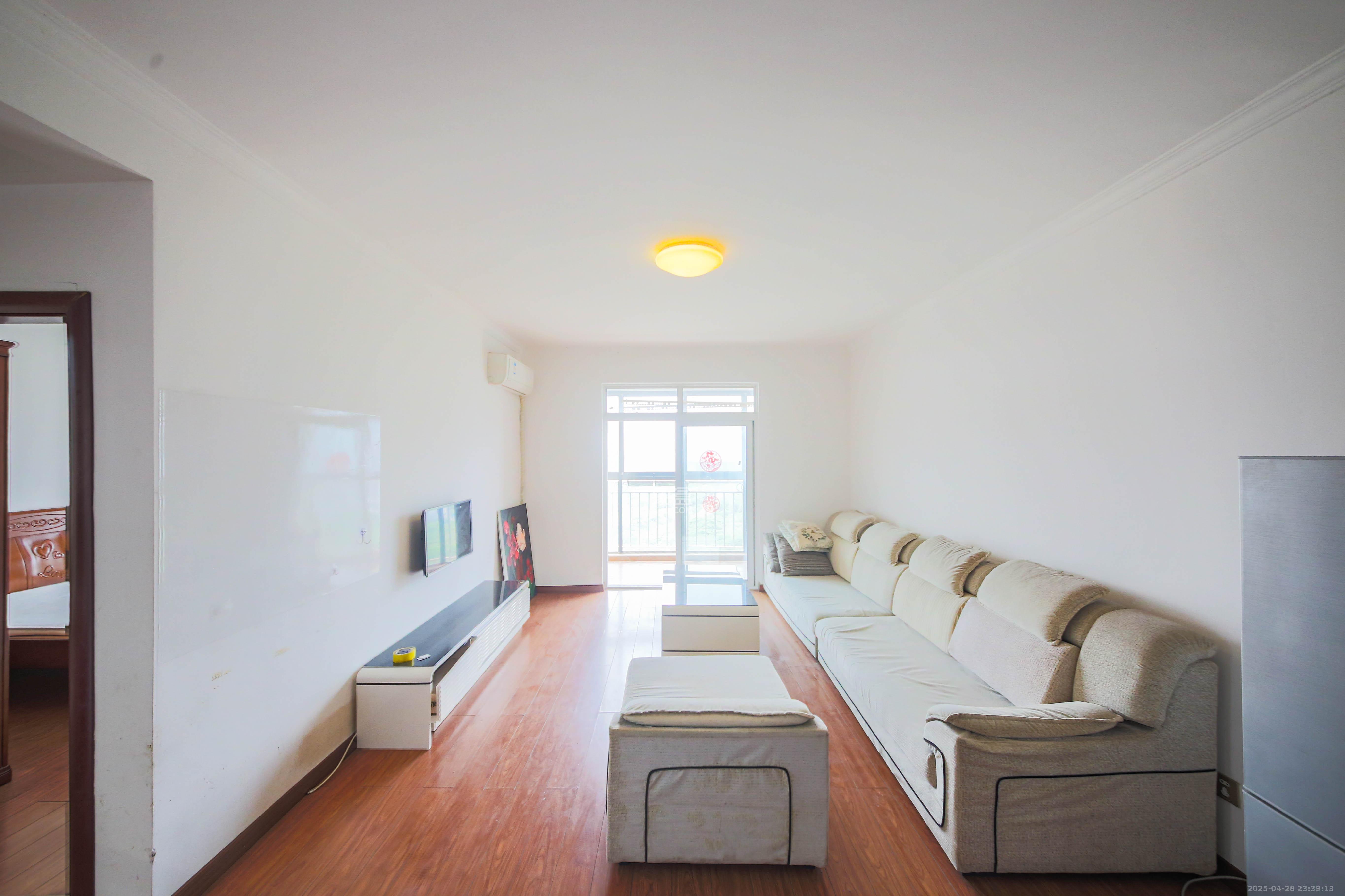 长城雅苑 2室1厅1卫 72.0万 长城雅苑 2室1厅1卫 72.0万客厅