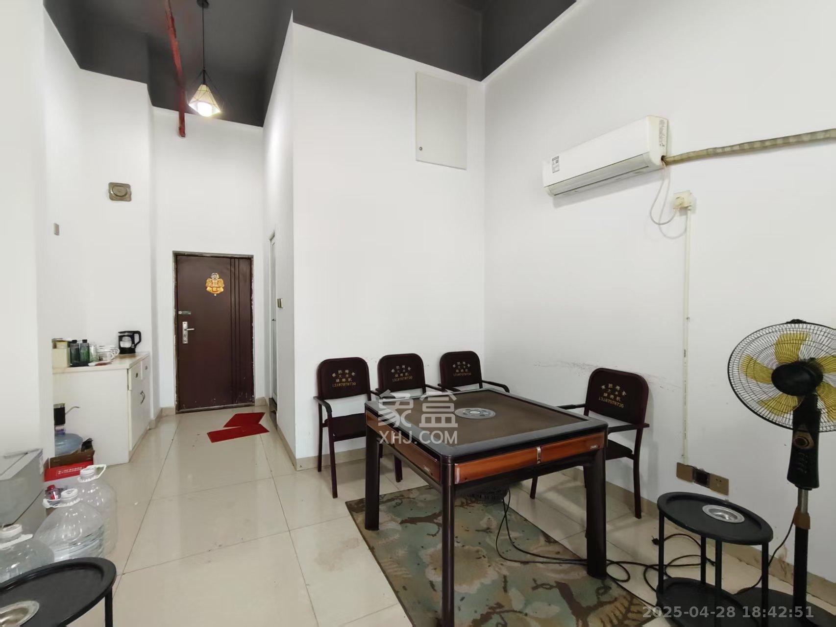 华润置地广场二期 1室1厅1卫 1800.0元/月 华润置地广场二期 1室1厅1卫 1800.0元/月室内图