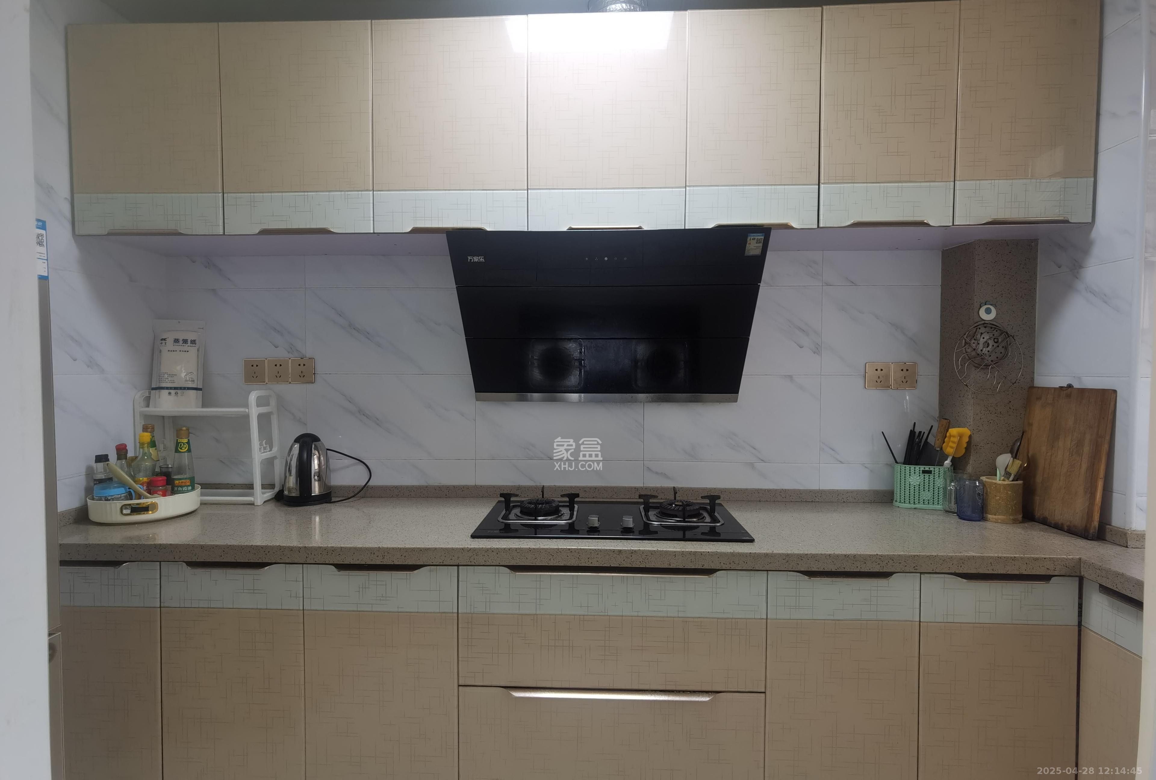 东宜兰园 3室2厅2卫 2500.0元/月 东宜兰园 3室2厅2卫 2500.0元/月室内图