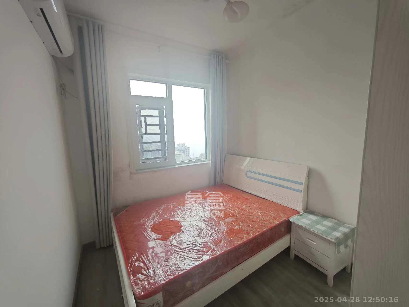 绿地海外滩一期 3室2厅1卫 1800.0元/月 绿地海外滩一期 3室2厅1卫 1800.0元/月室内图