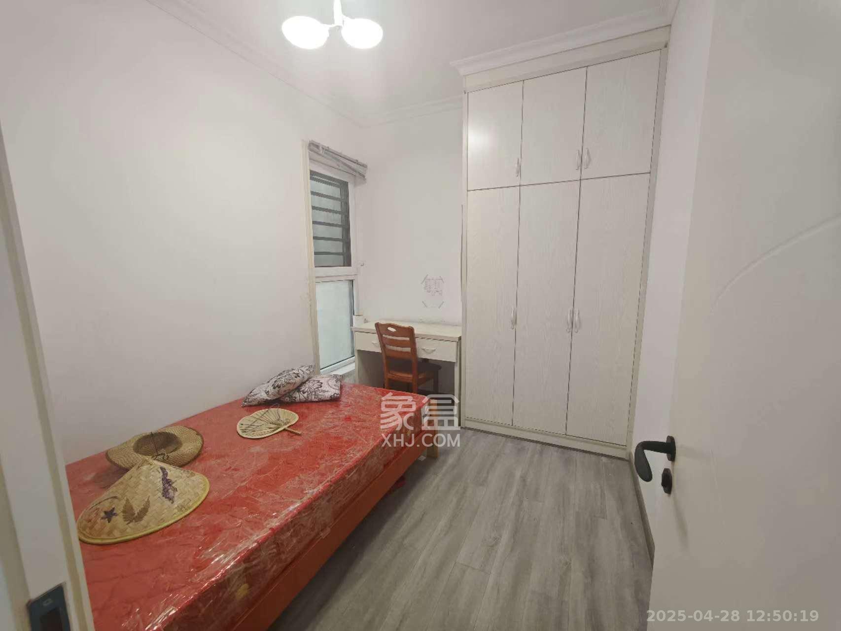 绿地海外滩一期 3室2厅1卫 1800.0元/月 绿地海外滩一期 3室2厅1卫 1800.0元/月室内图