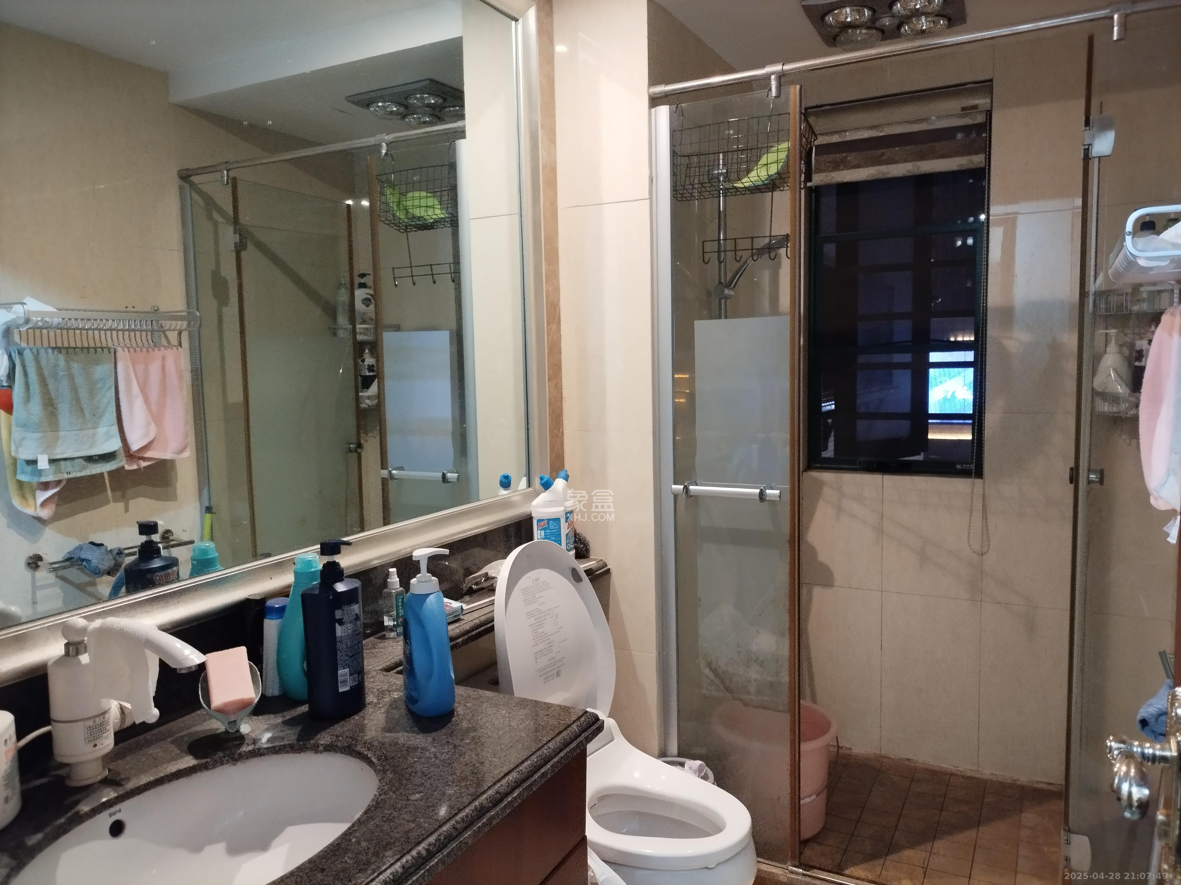 恒大翡翠华庭 3室2厅1卫 2300.0元/月 恒大翡翠华庭 3室2厅1卫 2300.0元/月室内图